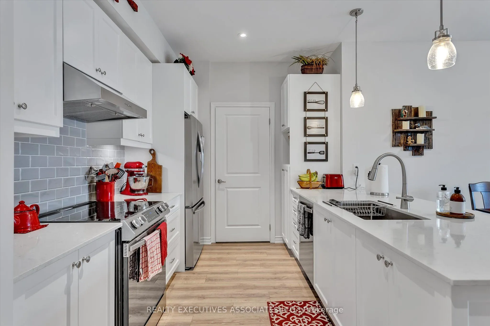 17 Lakewood Crescent, #36