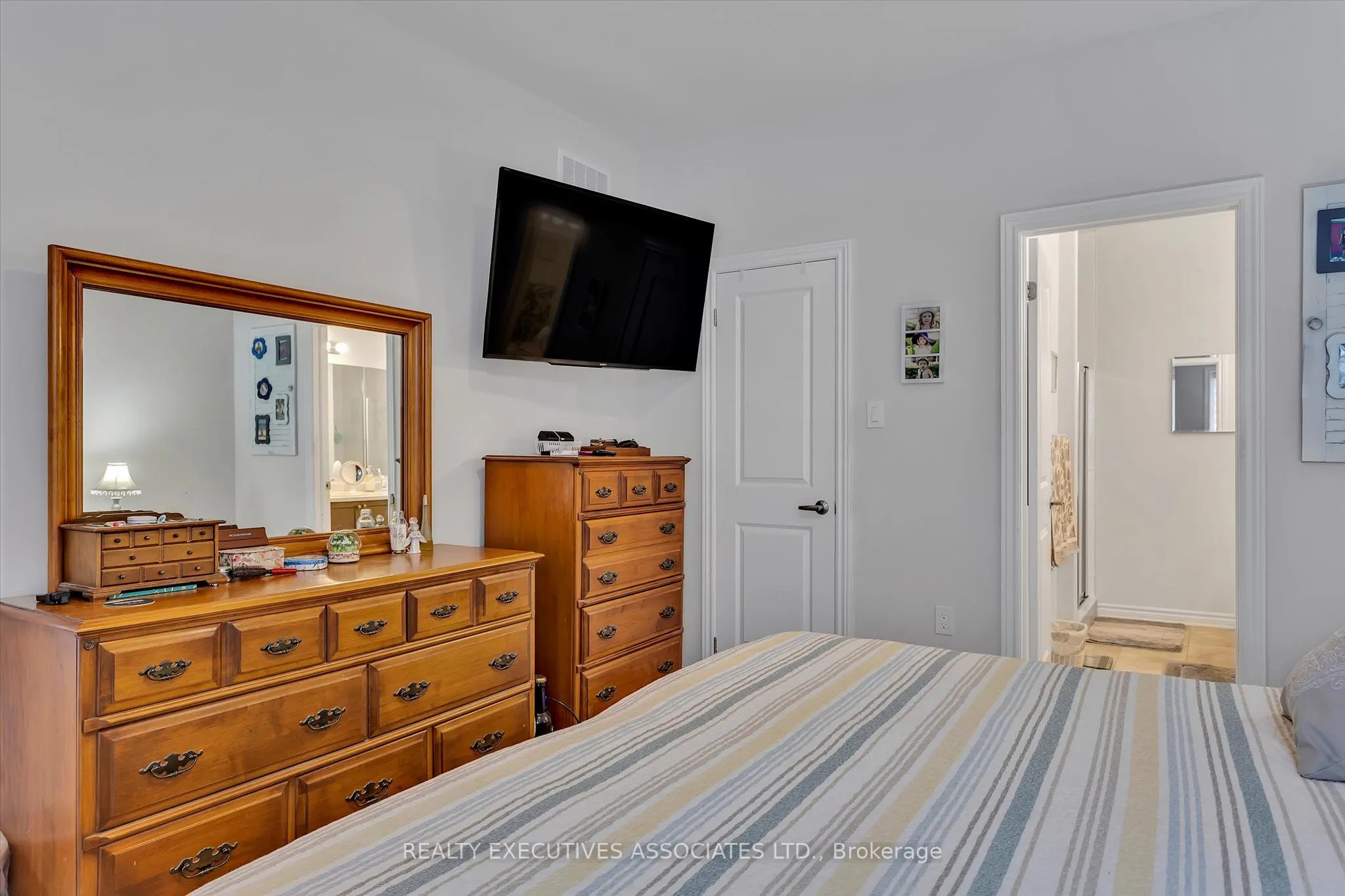 17 Lakewood Crescent, #36