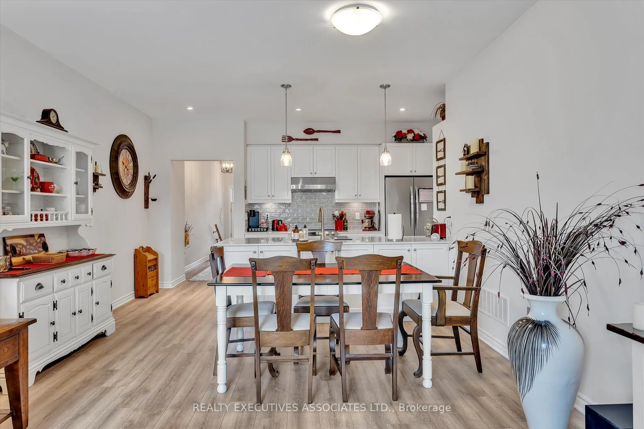 17 Lakewood Crescent, #36
