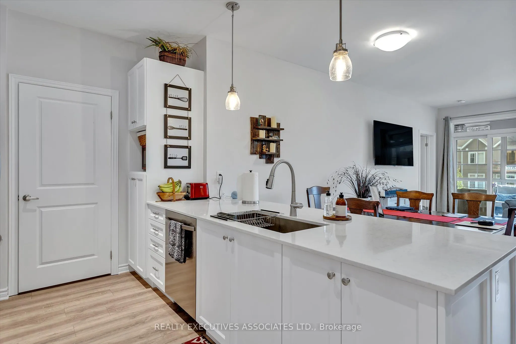 17 Lakewood Crescent, #36