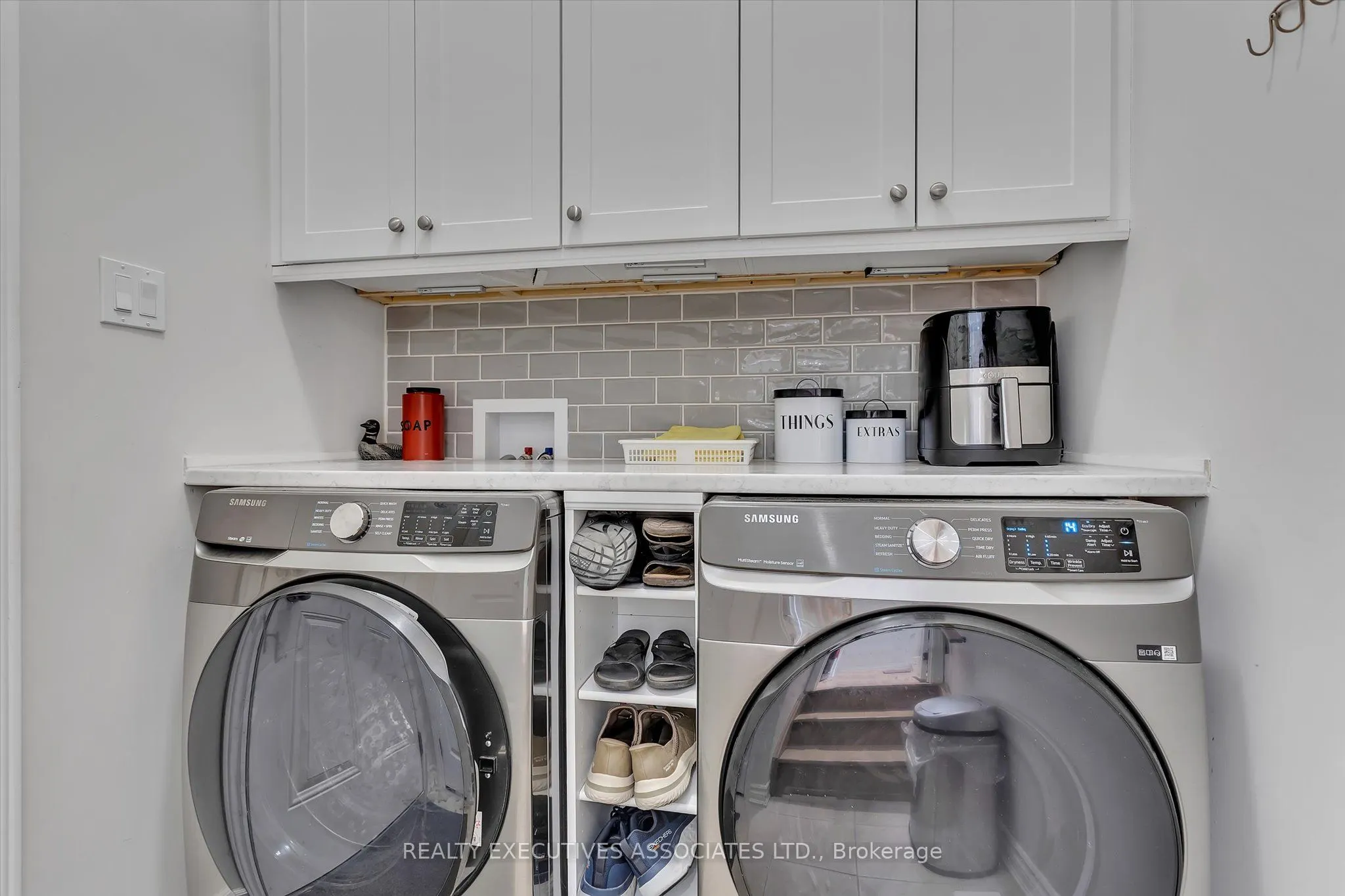 17 Lakewood Crescent, #36