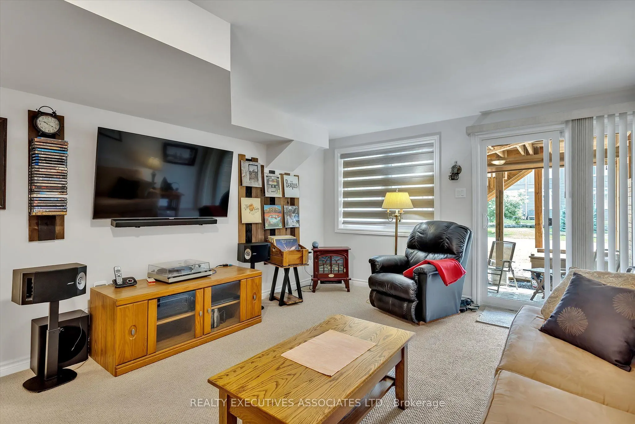 17 Lakewood Crescent, #36