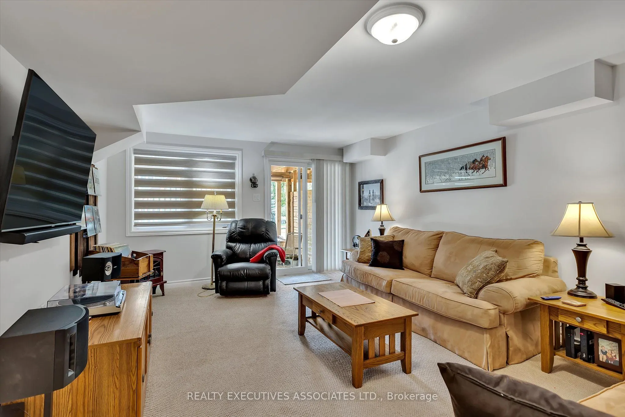 17 Lakewood Crescent, #36