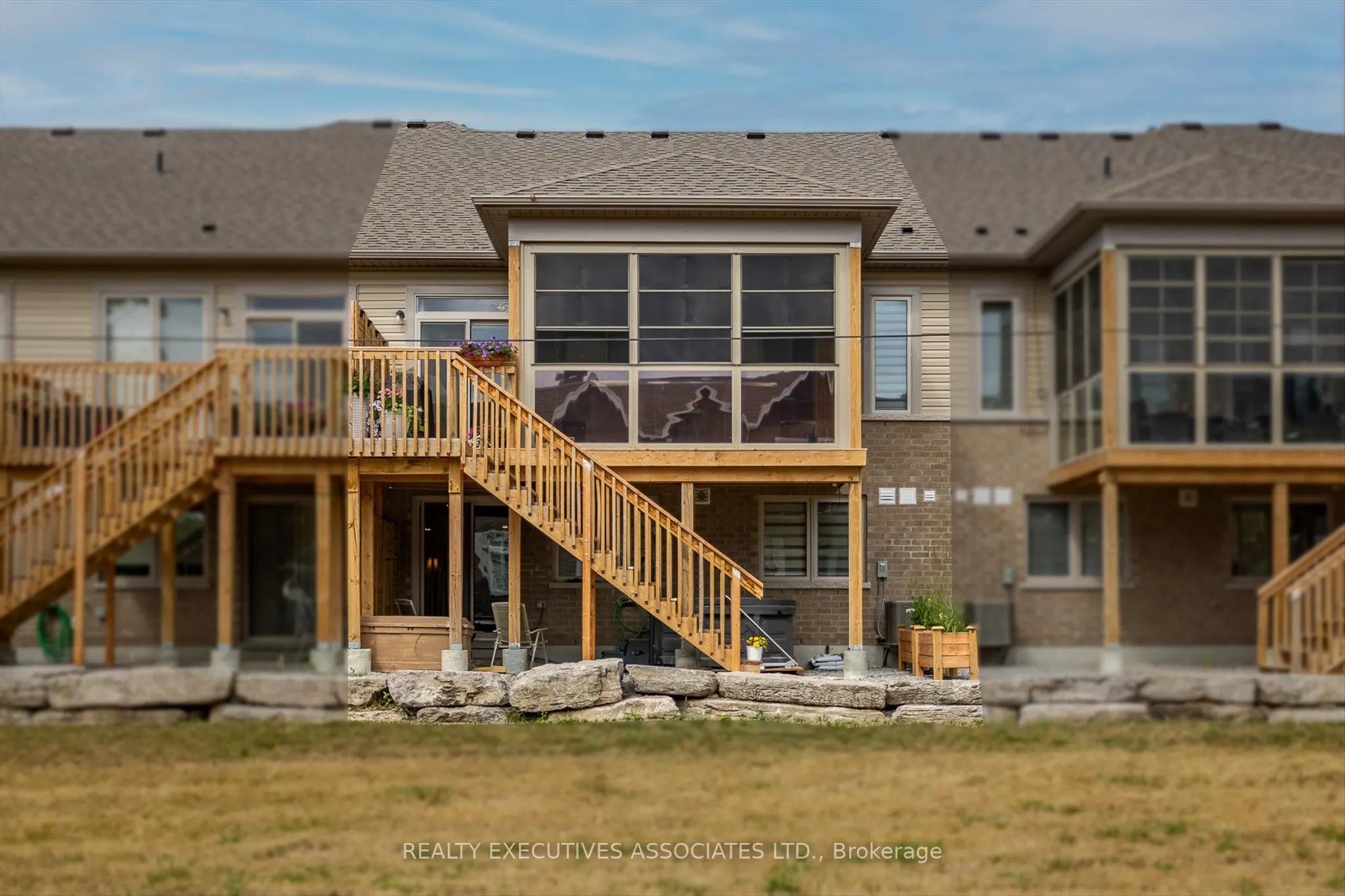 17 Lakewood Crescent, #36