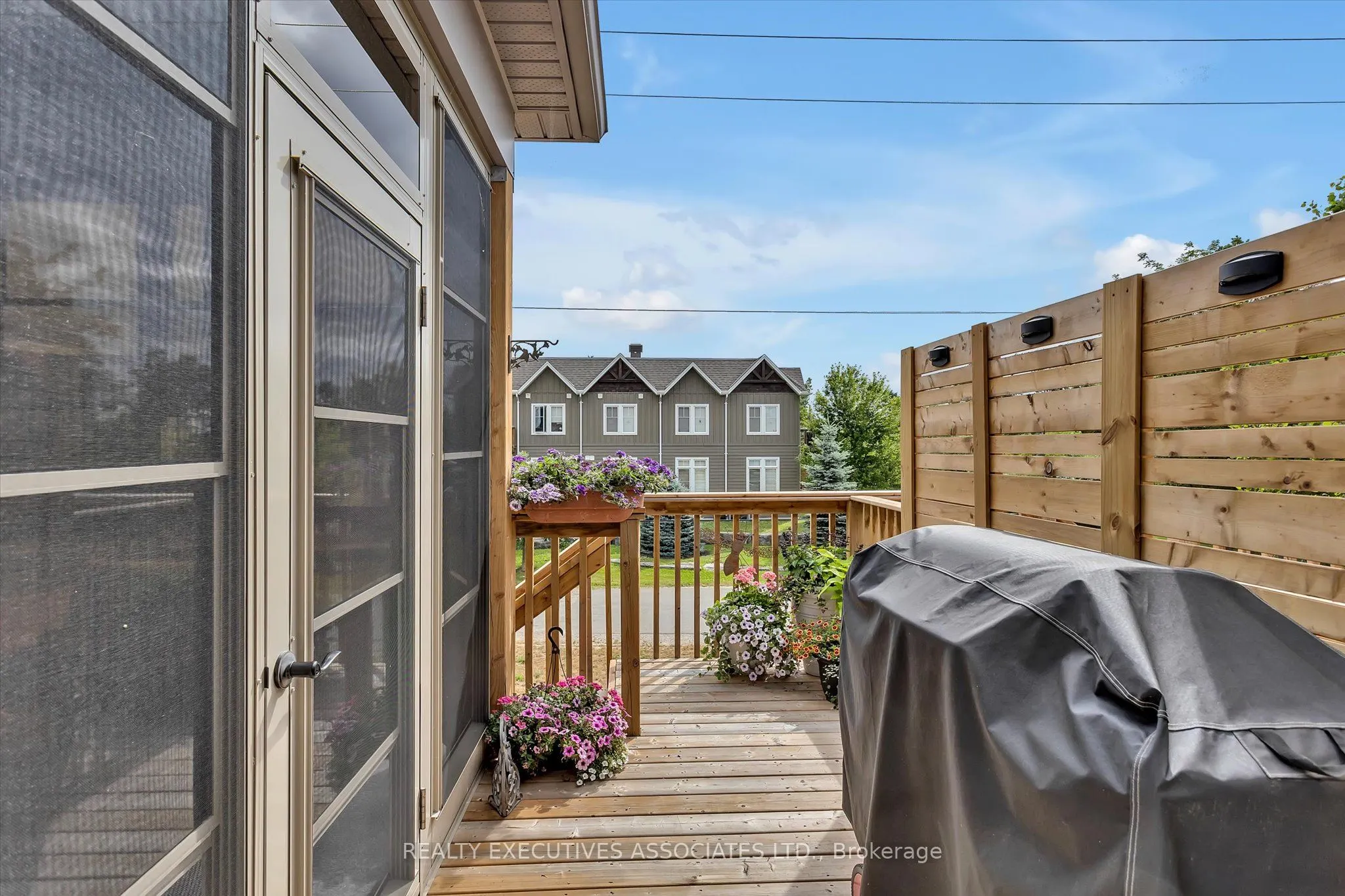 17 Lakewood Crescent, #36