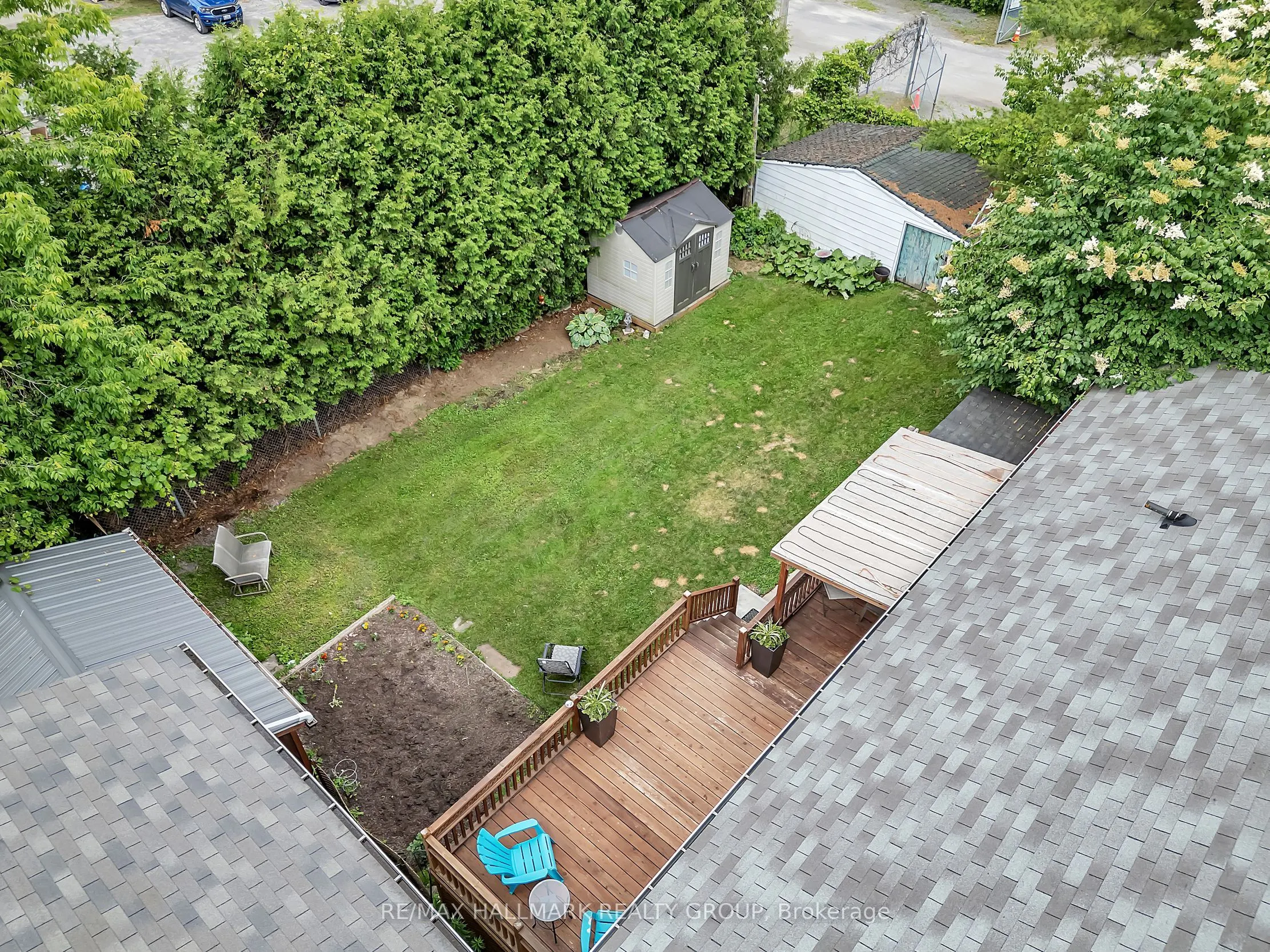 2460 Leitrim Road