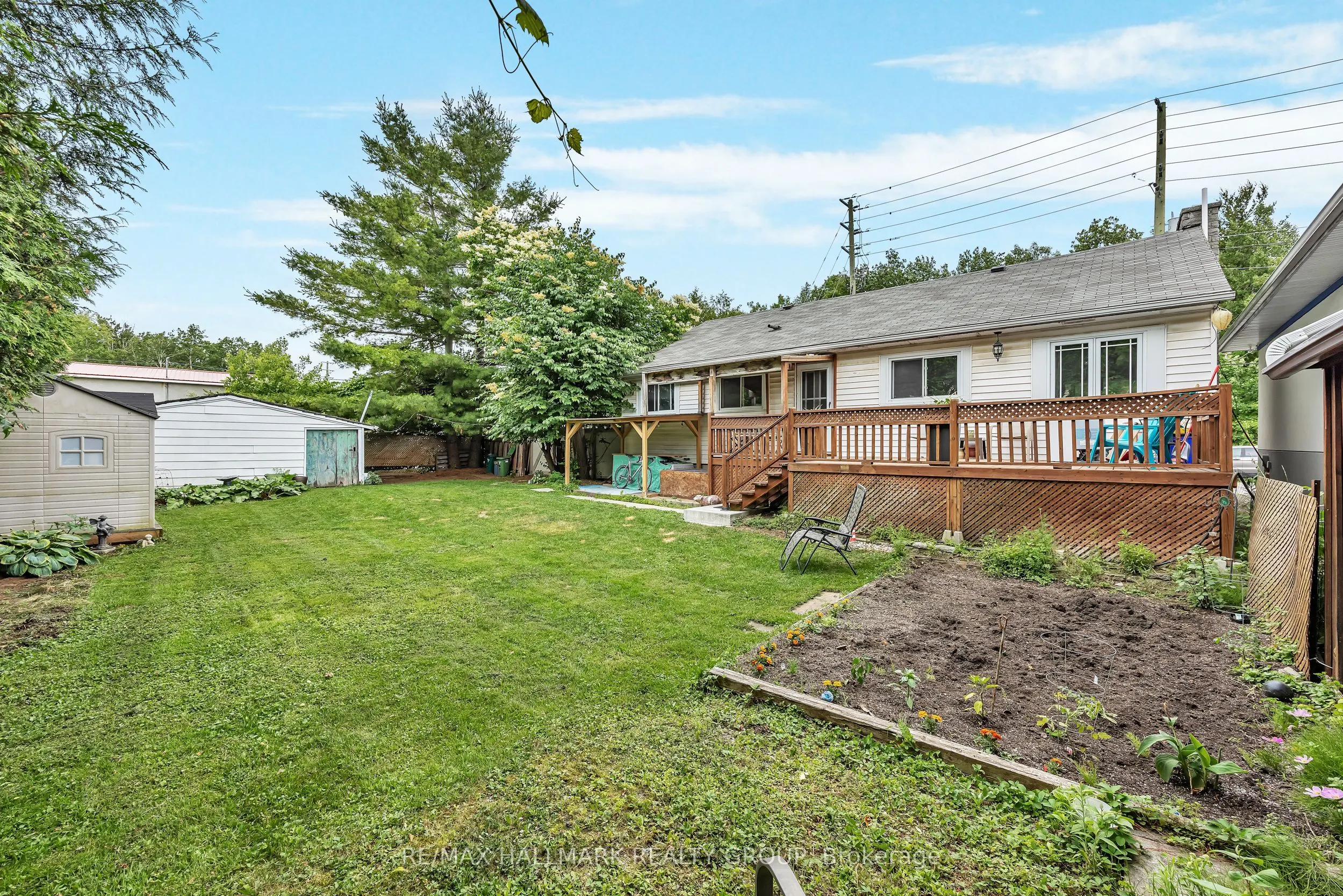 2460 Leitrim Road
