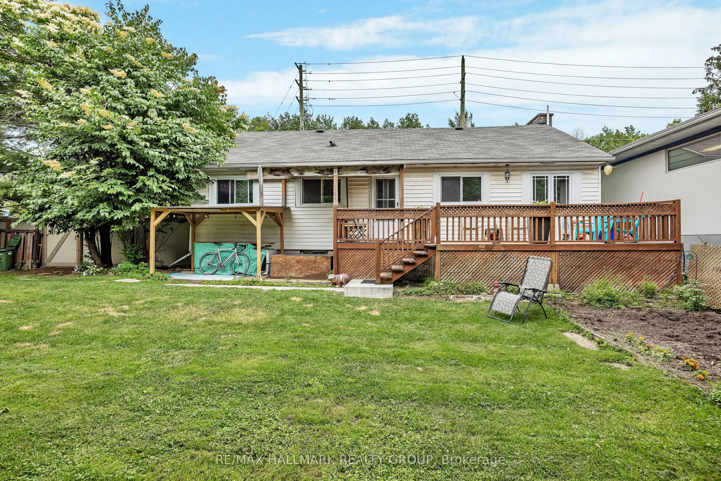 2460 Leitrim Road
