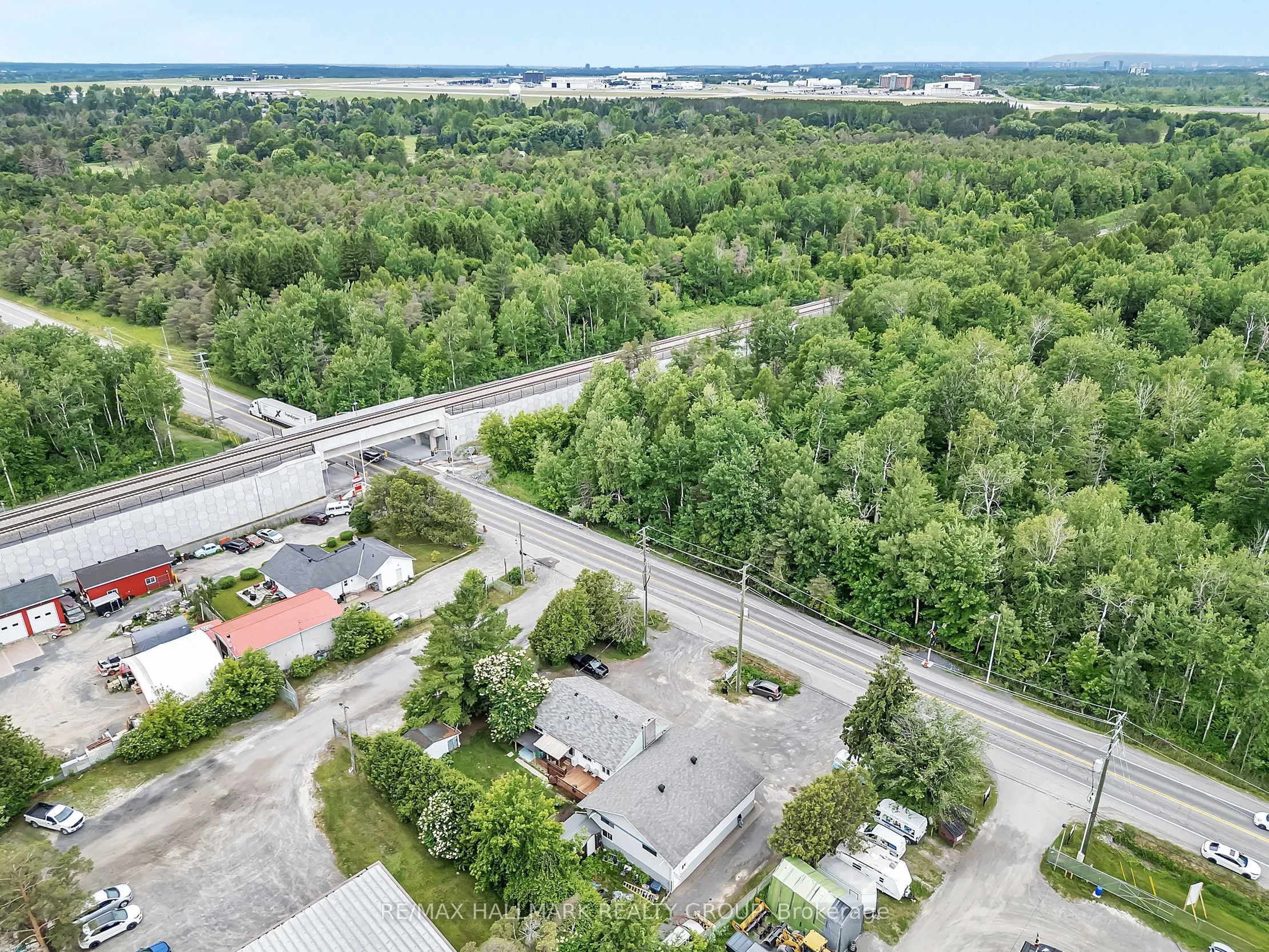 2460 Leitrim Road