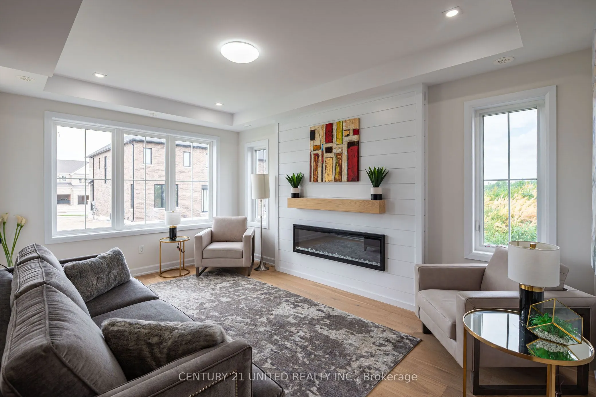 303 Mullighan Gardens