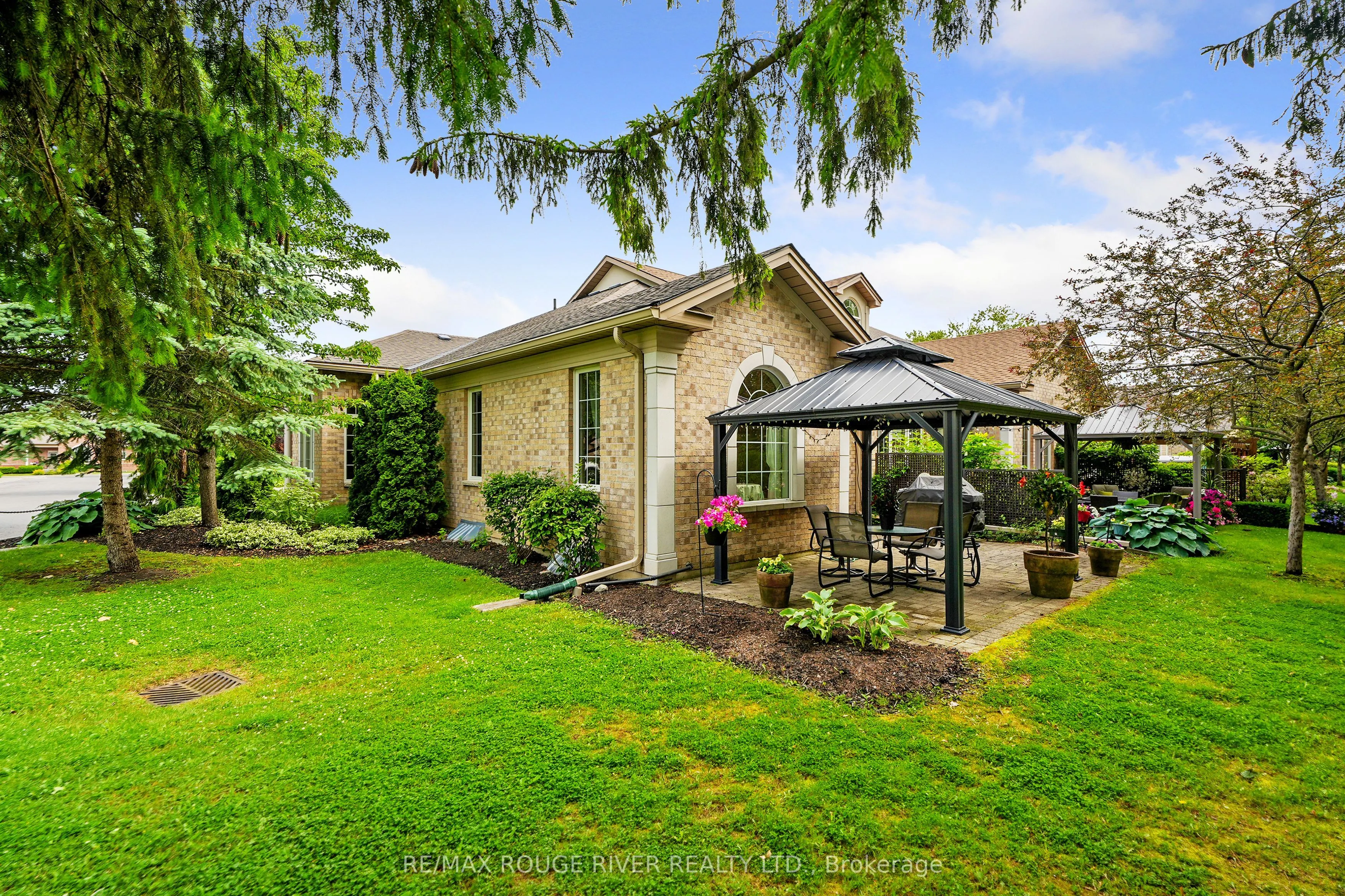 120 University Avenue E, #101
