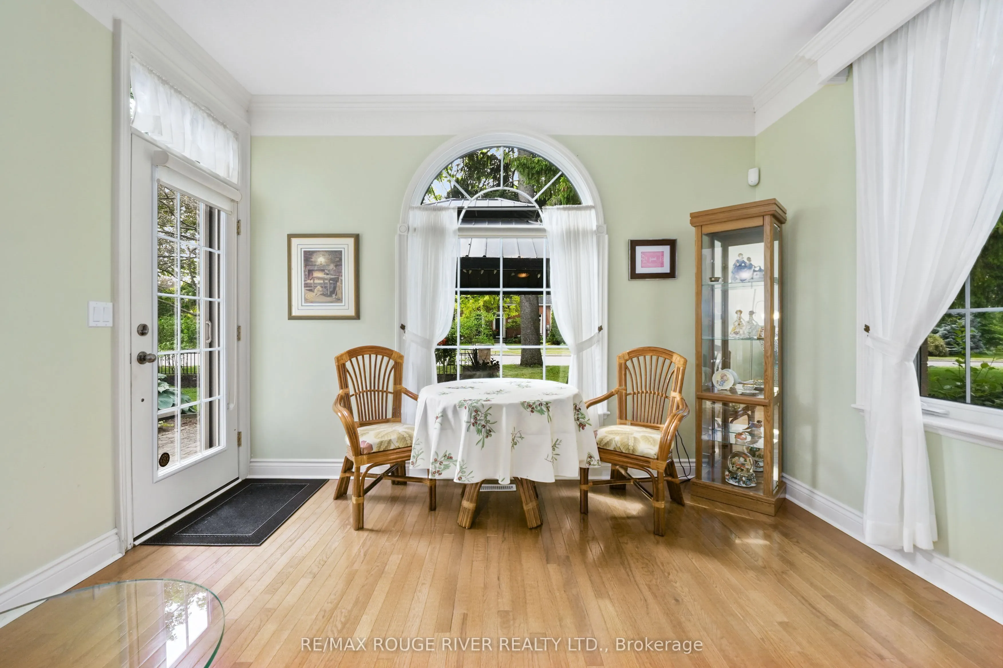 120 University Avenue E, #101