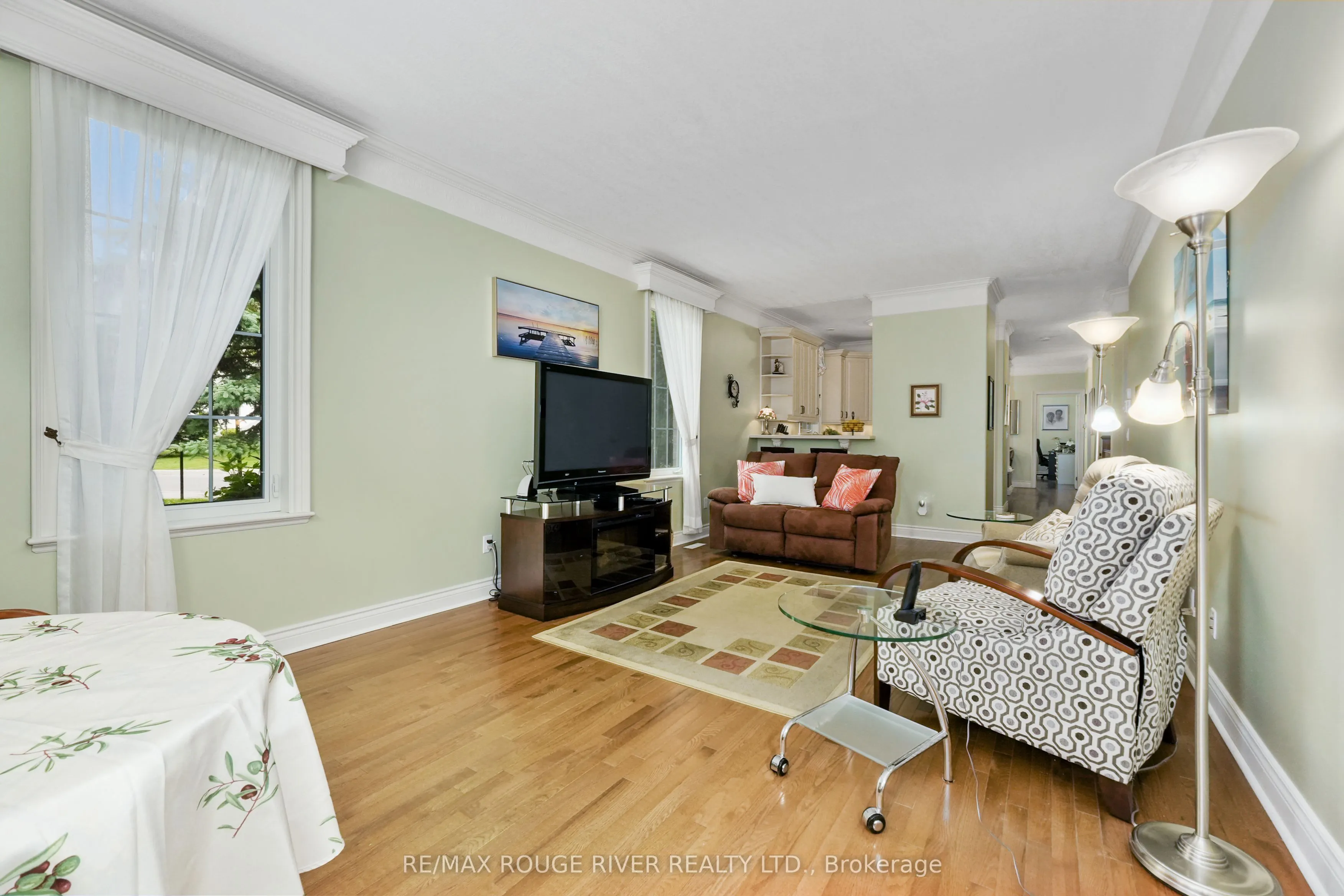 120 University Avenue E, #101