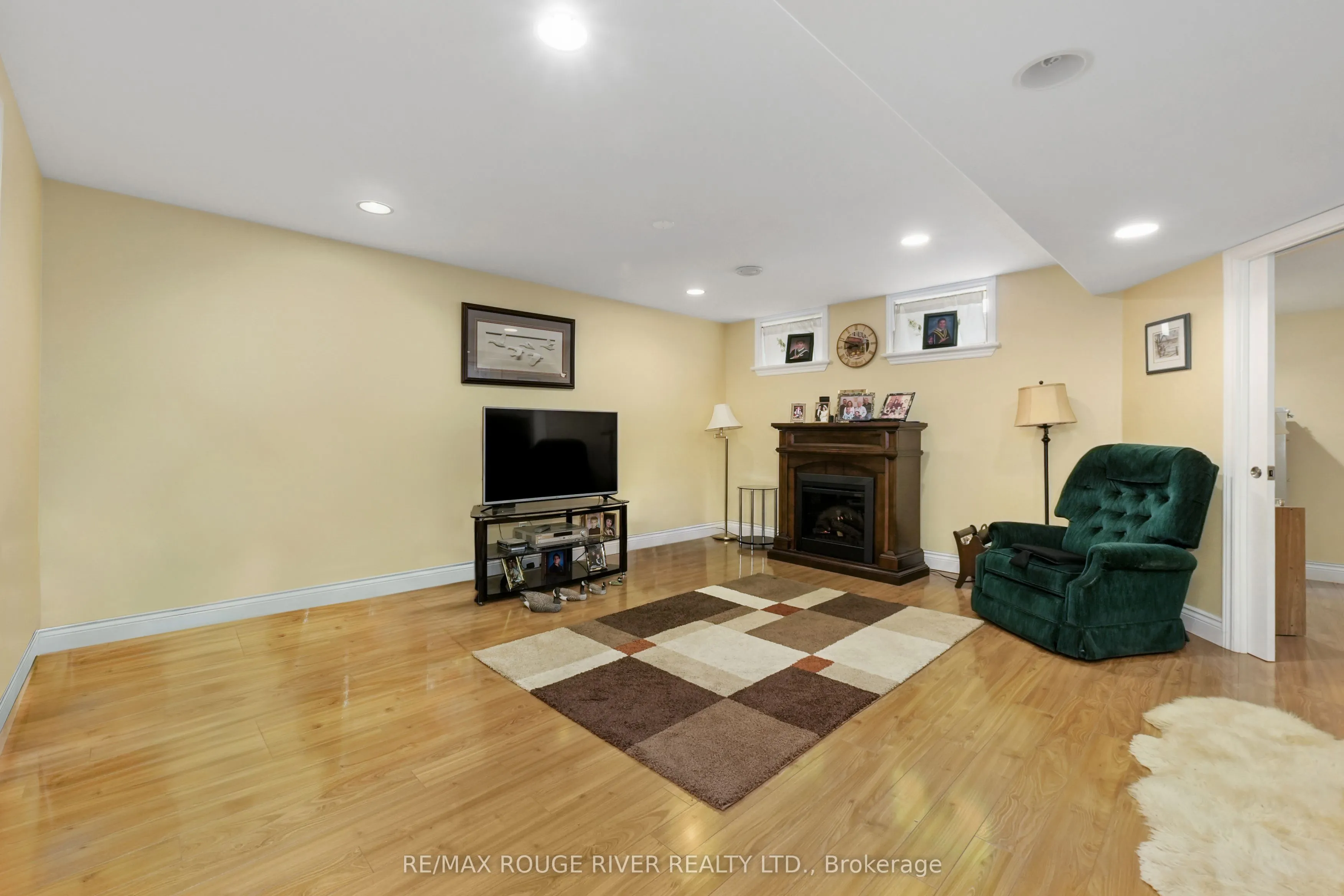 120 University Avenue E, #101