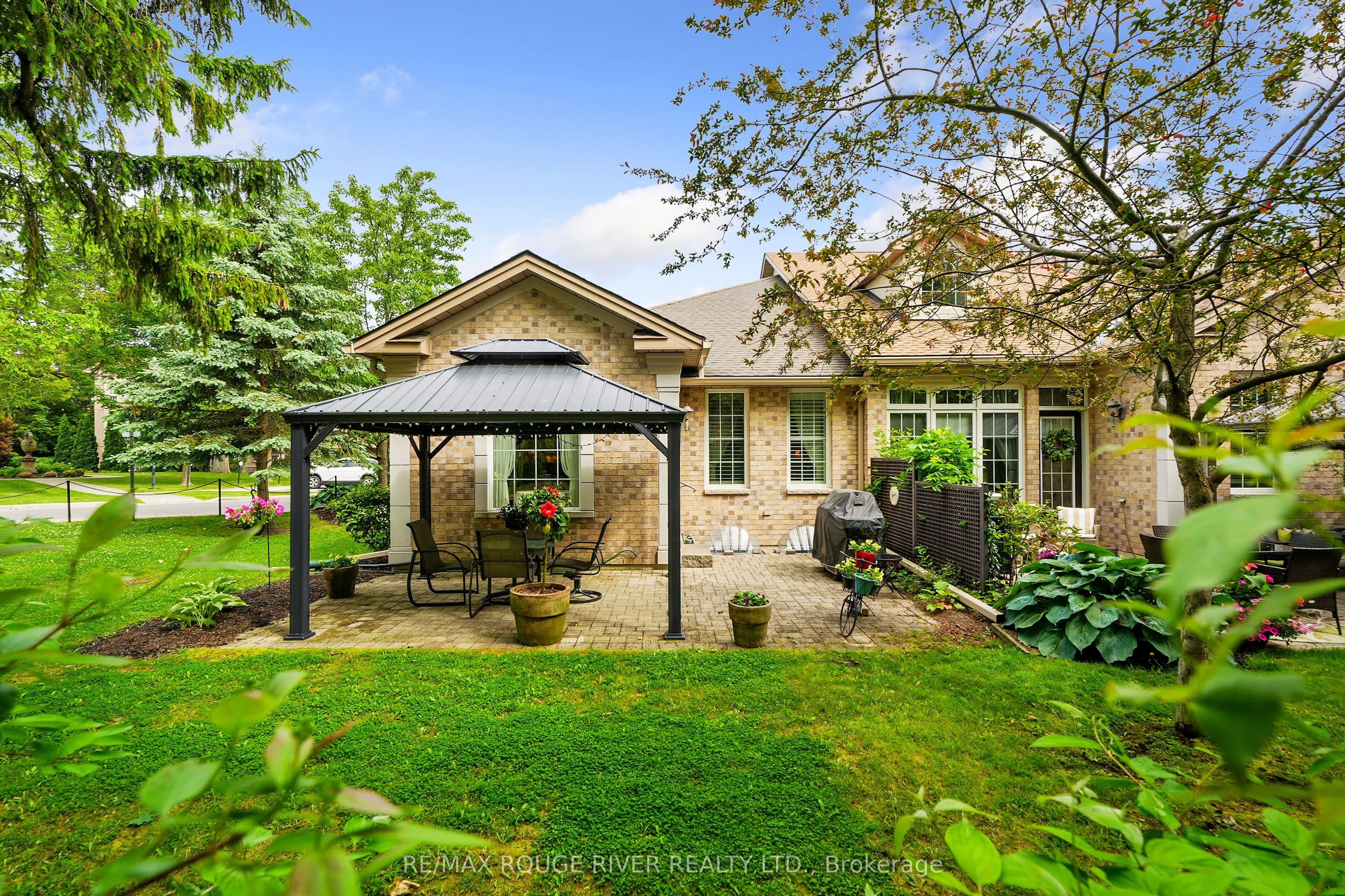 120 University Avenue E, #101