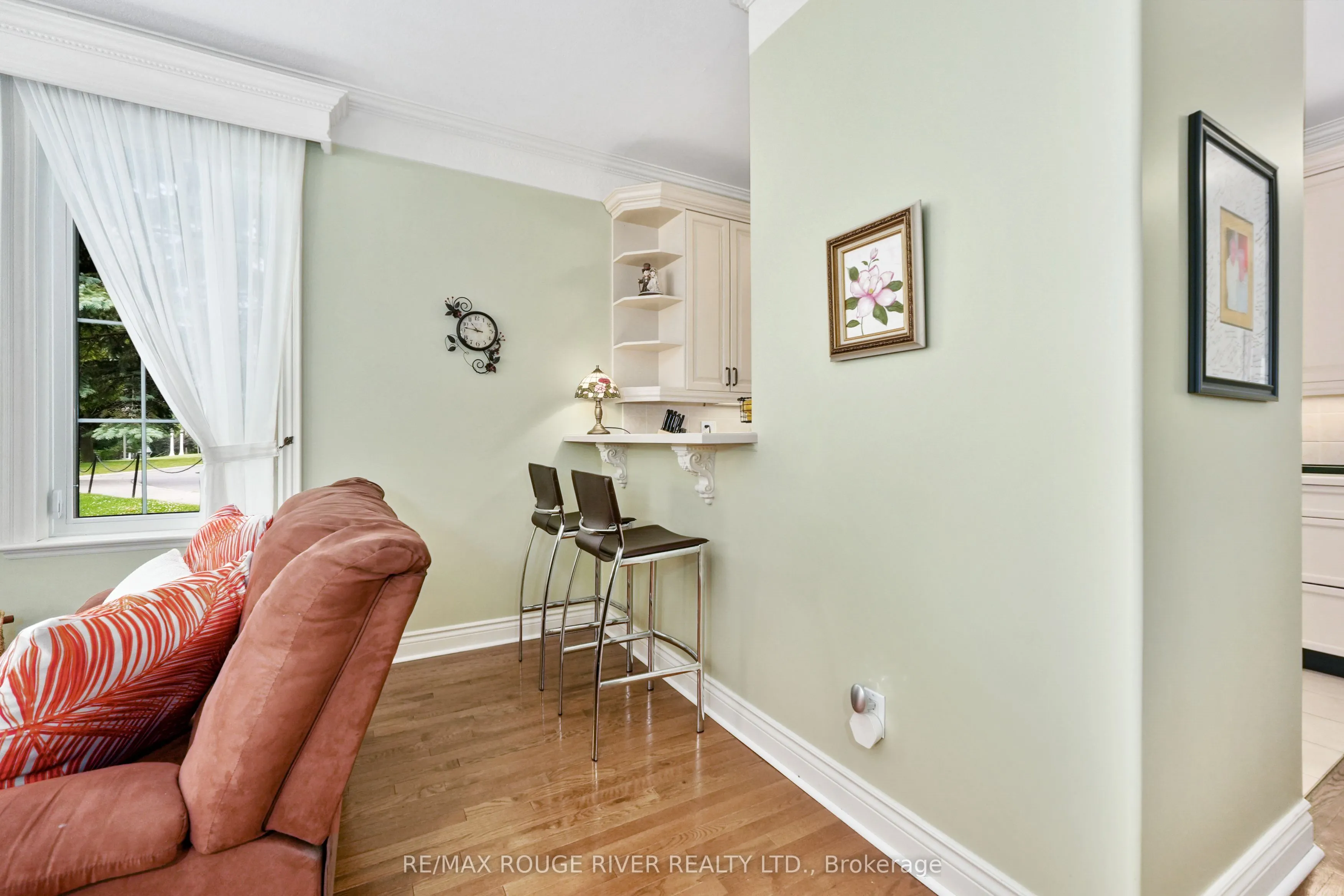 120 University Avenue E, #101