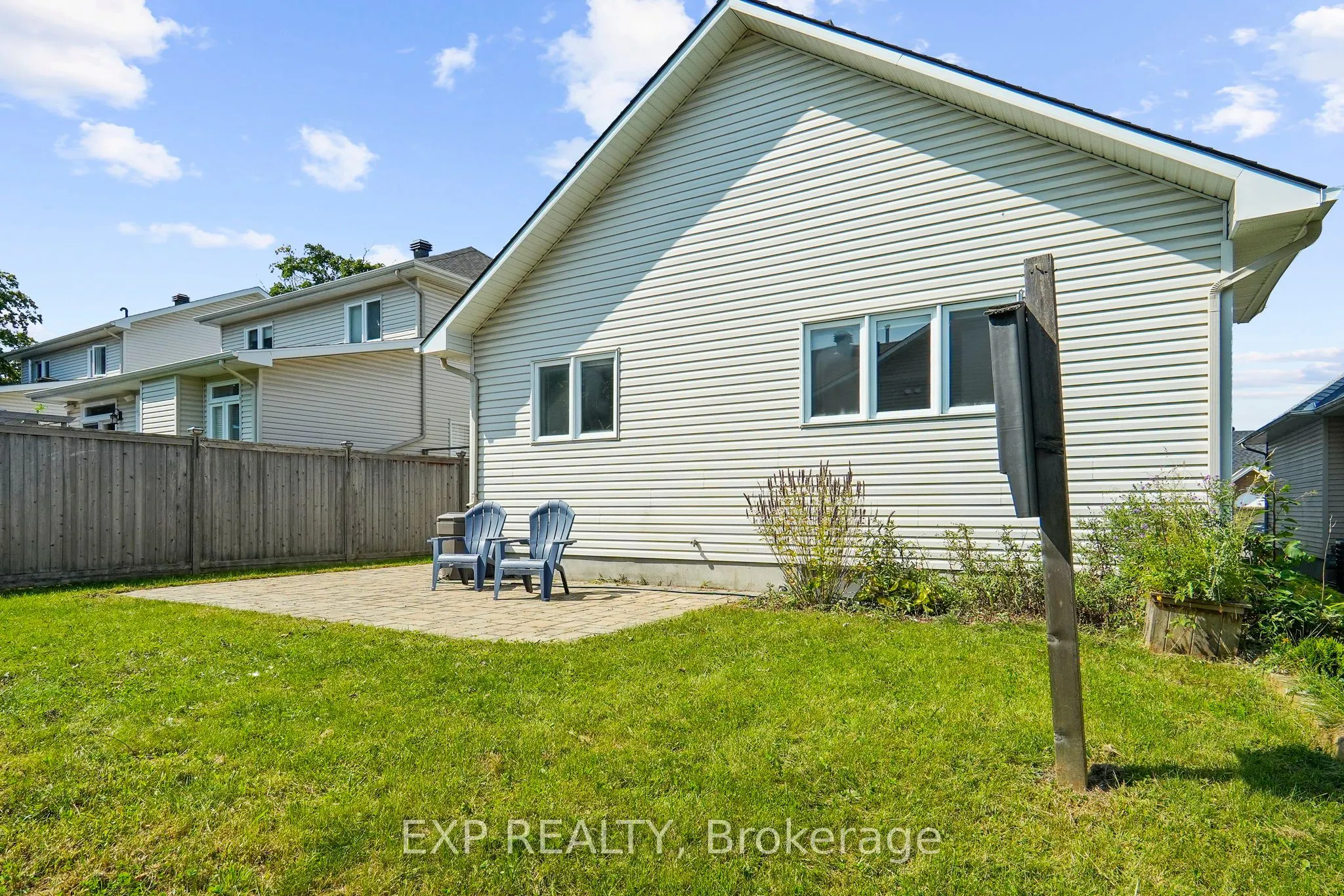 114 ECHOWOODS Avenue