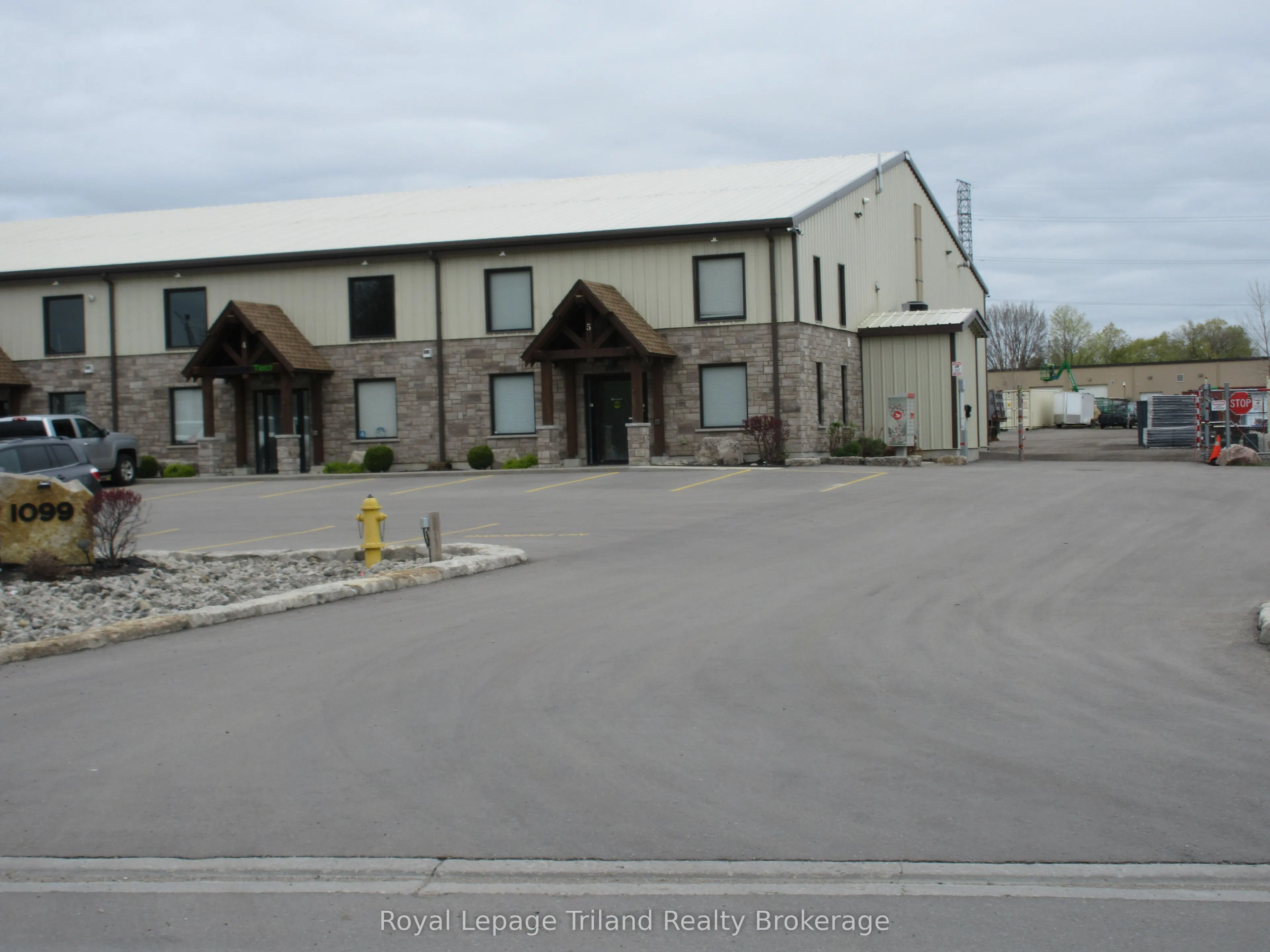 1099 Commerce Way, #5