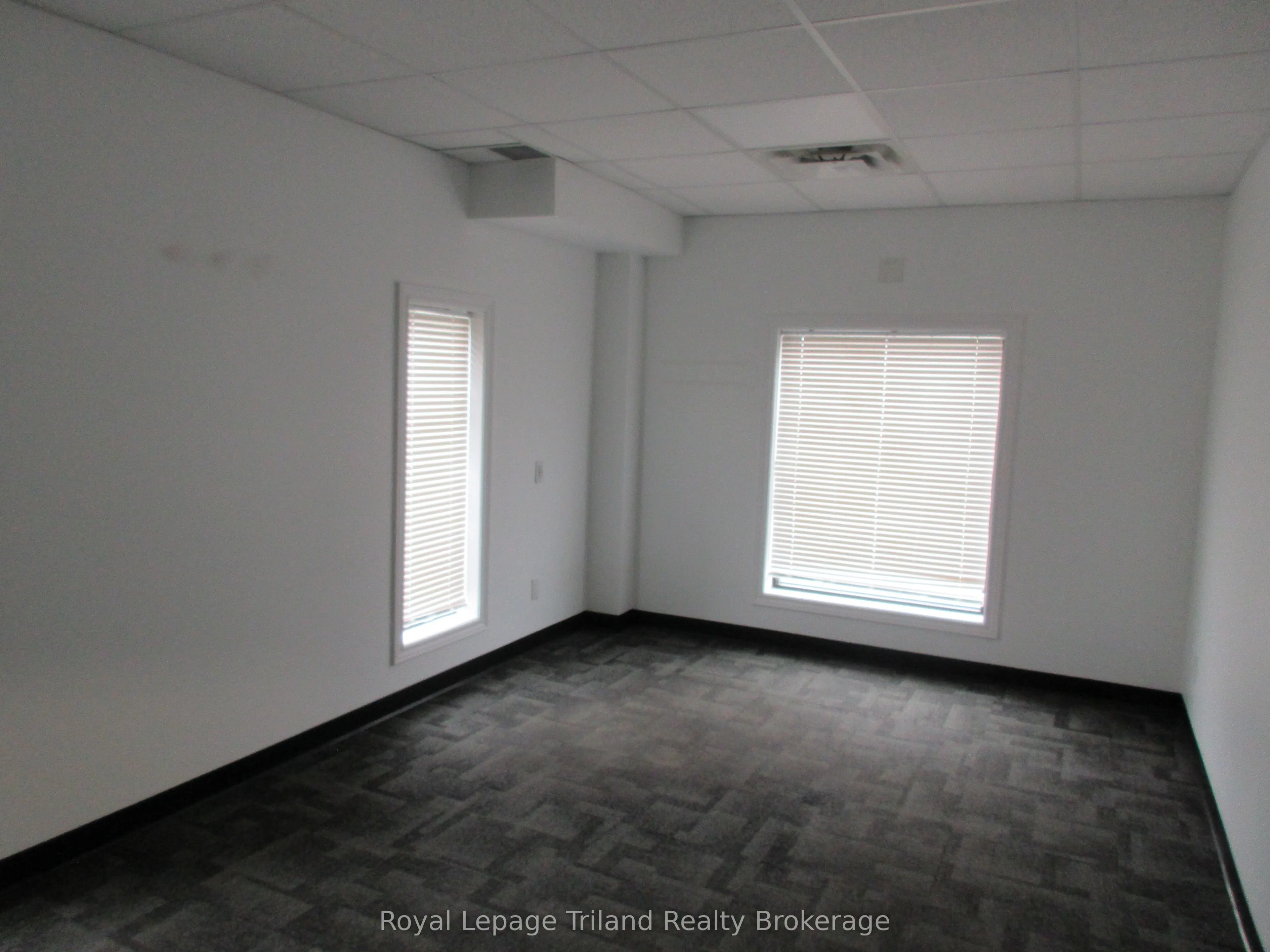 1099 Commerce Way, #5