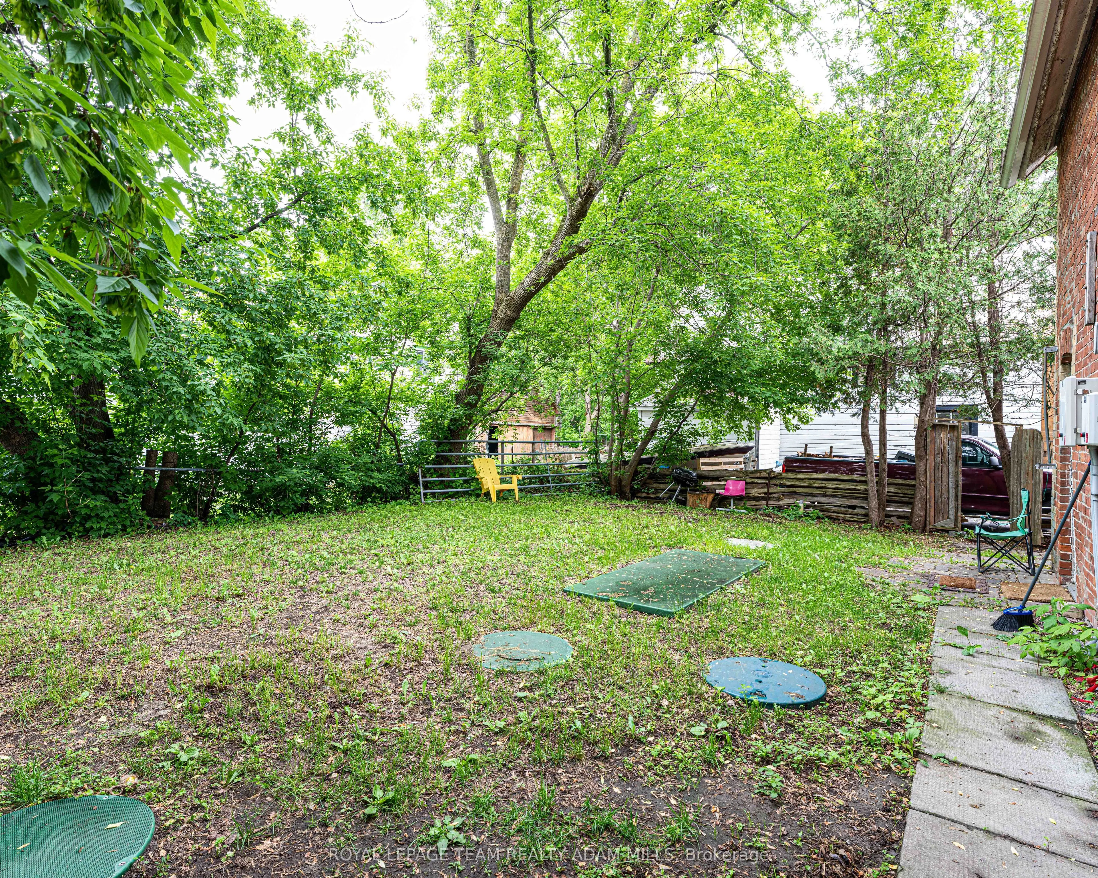 6607-6613 Fourth Line Road
