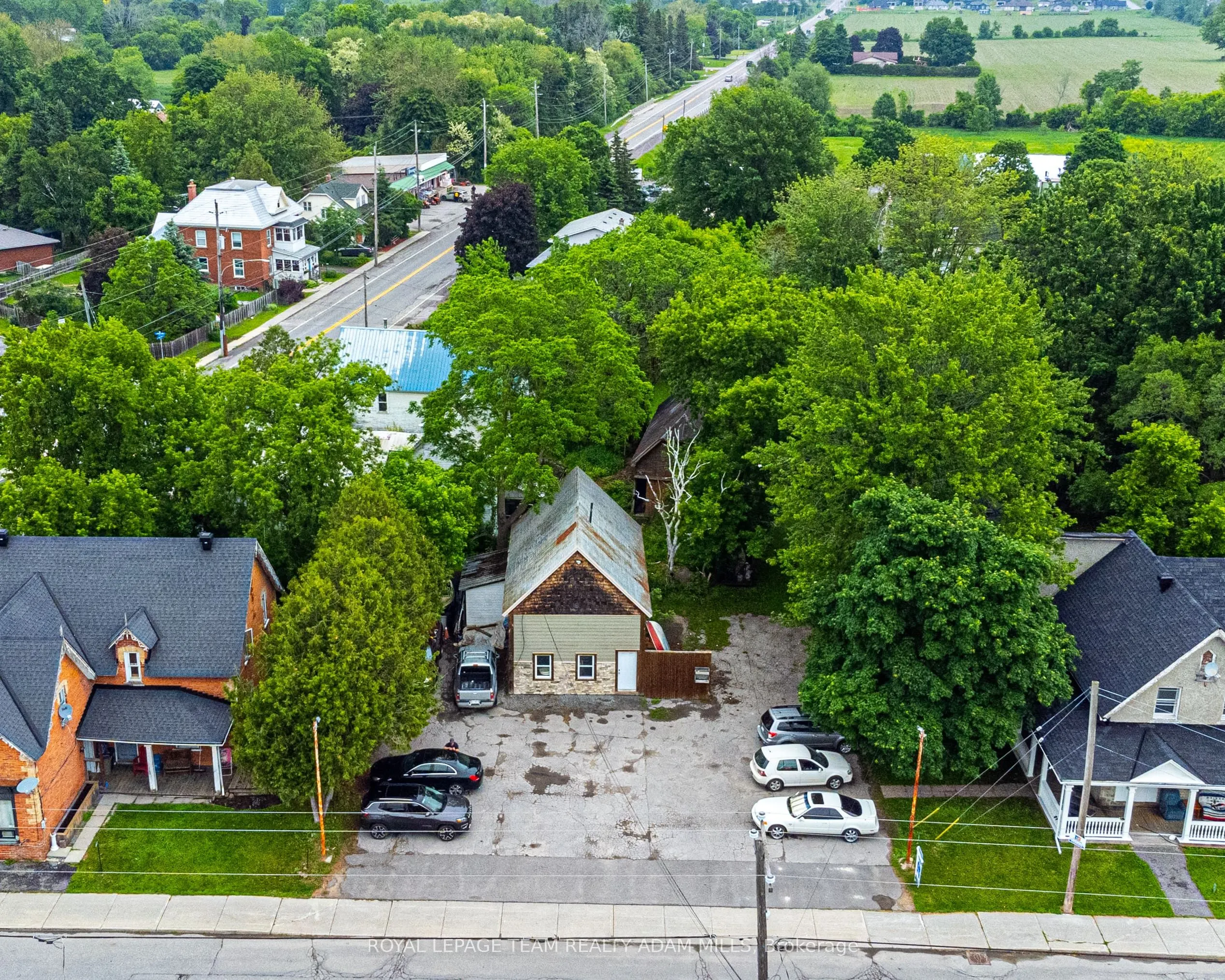 6607-6613 Fourth Line Road