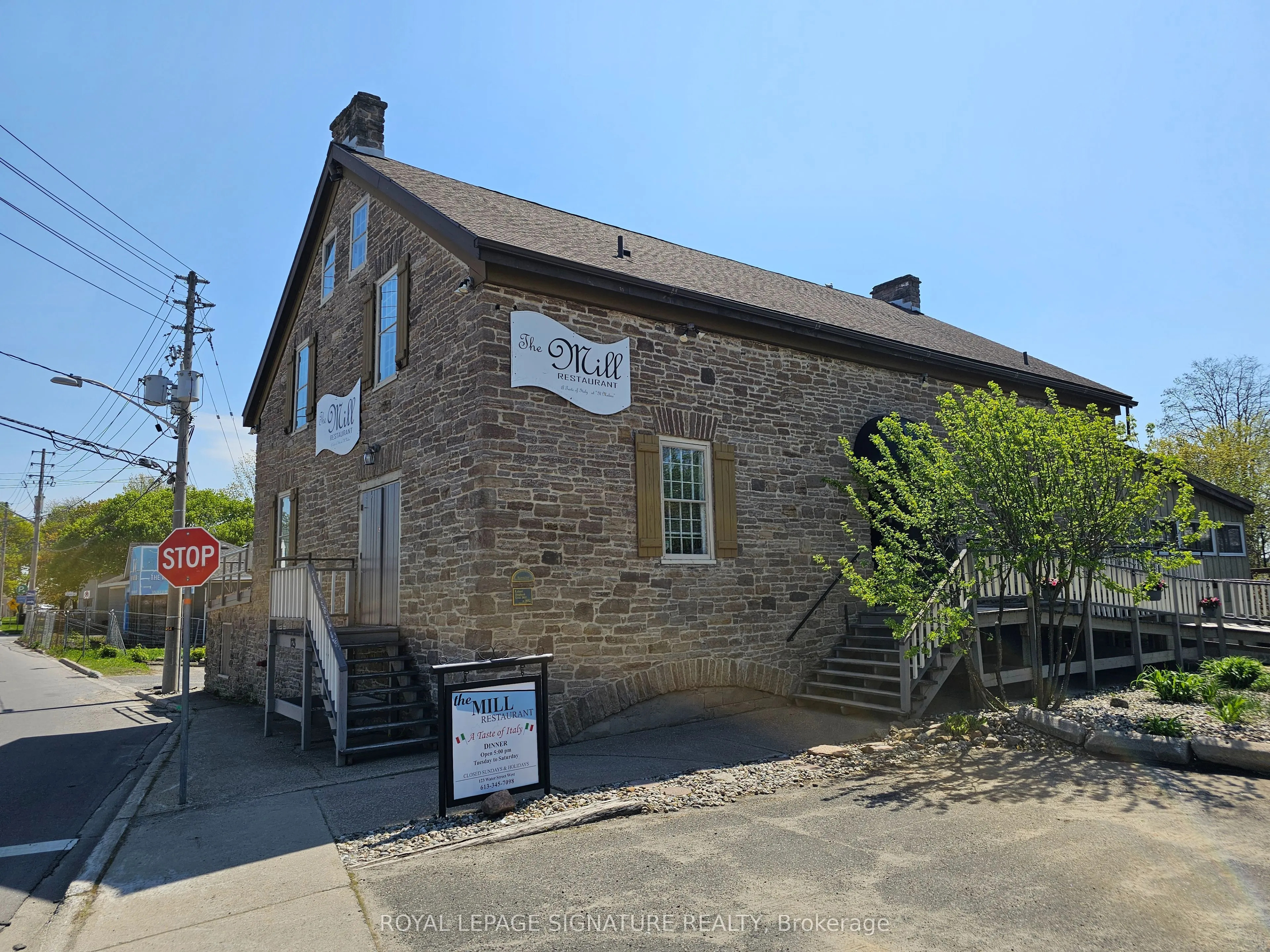 123 Water Street W