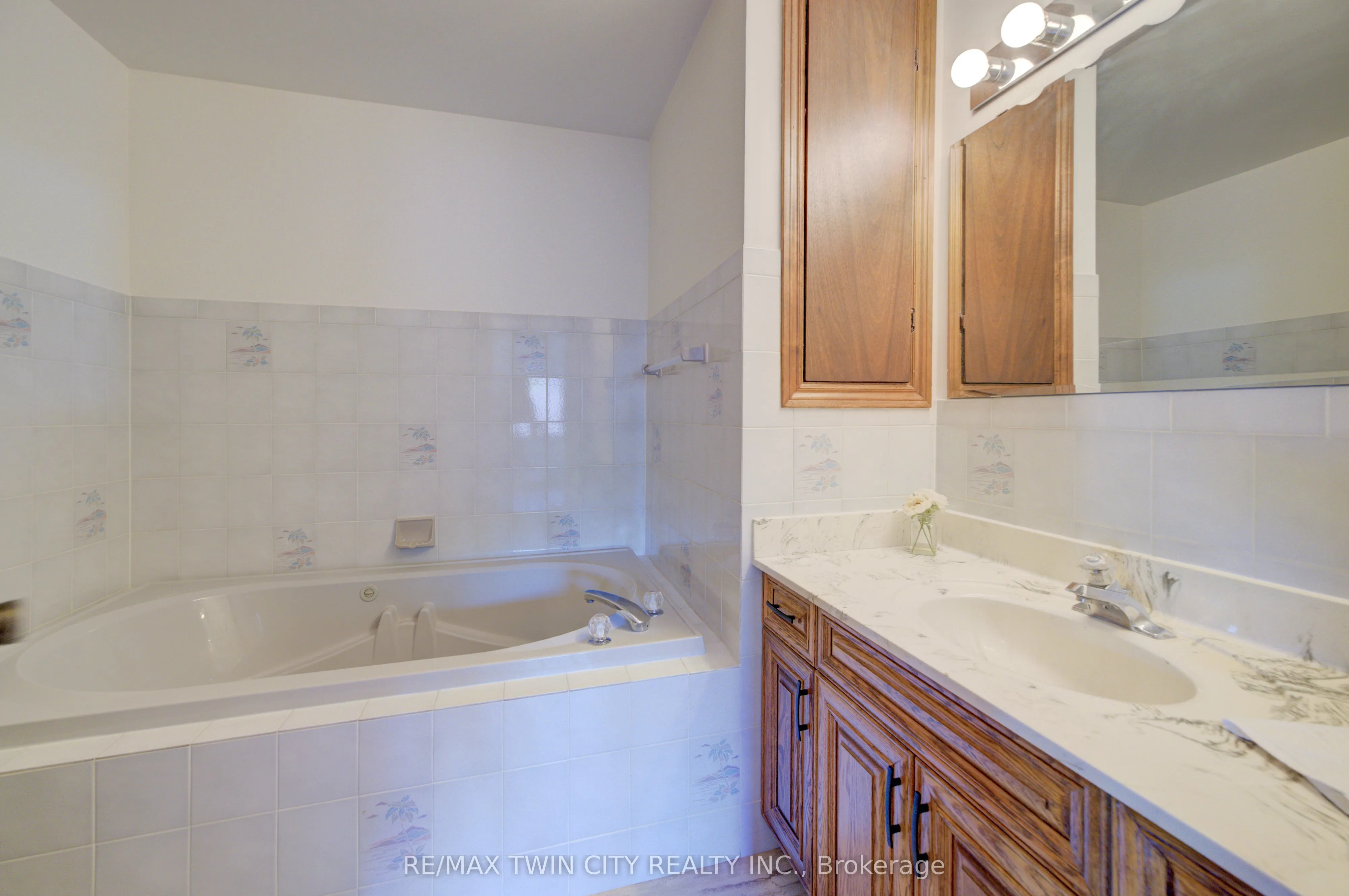 391 Northlake Drive