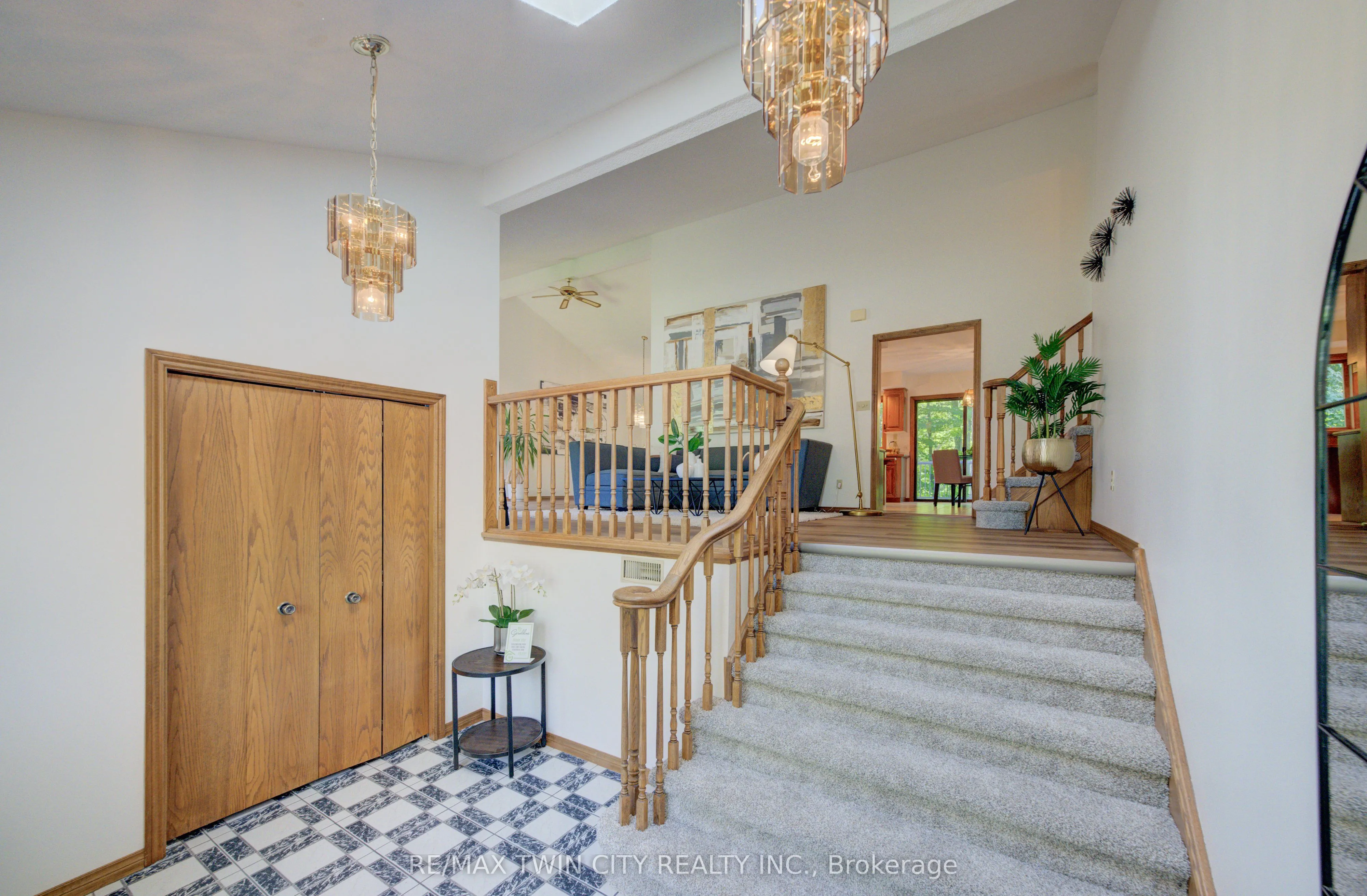 391 Northlake Drive