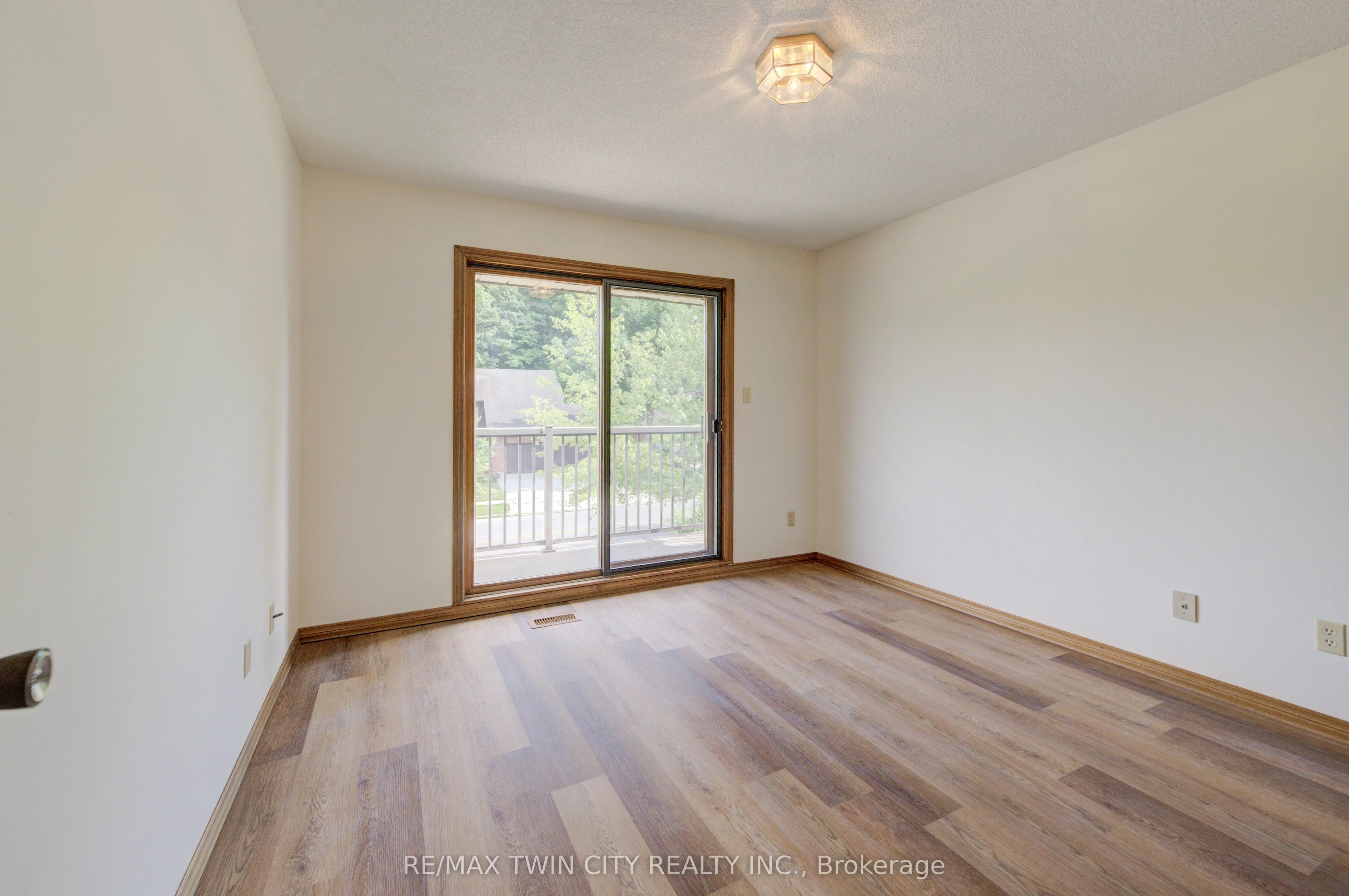 391 Northlake Drive