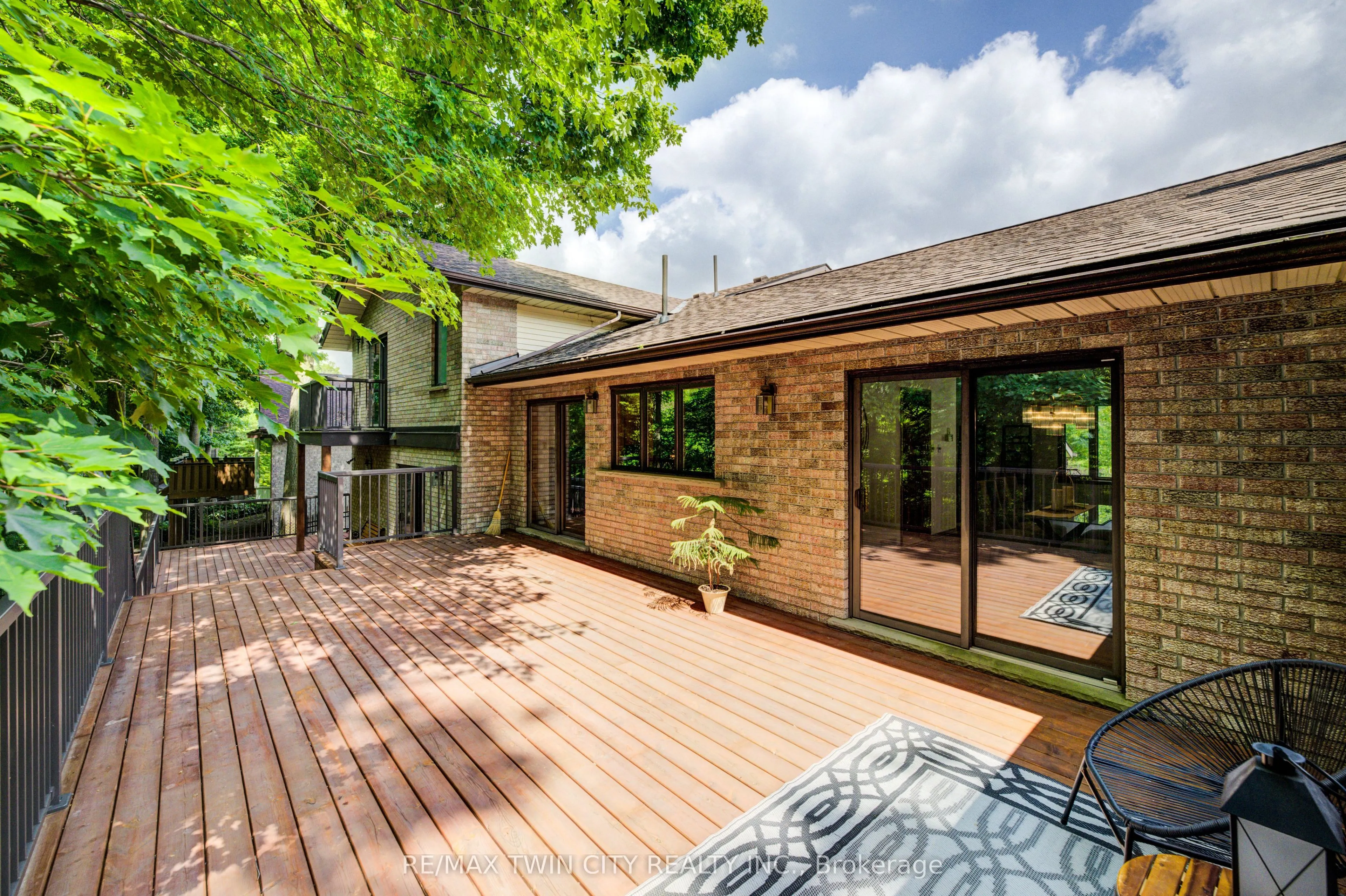 391 Northlake Drive