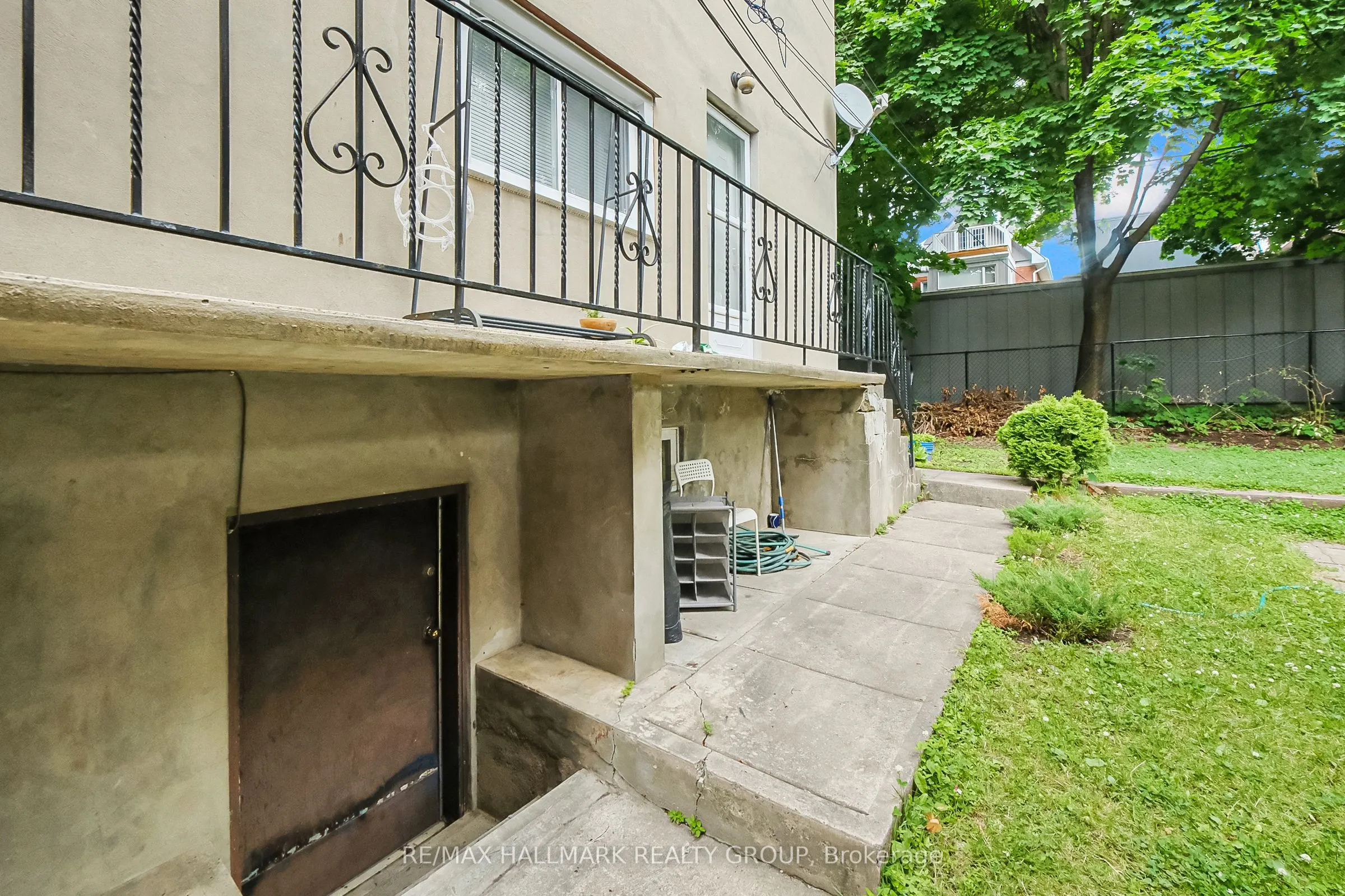 113/113 1/2 Fairmont Avenue
