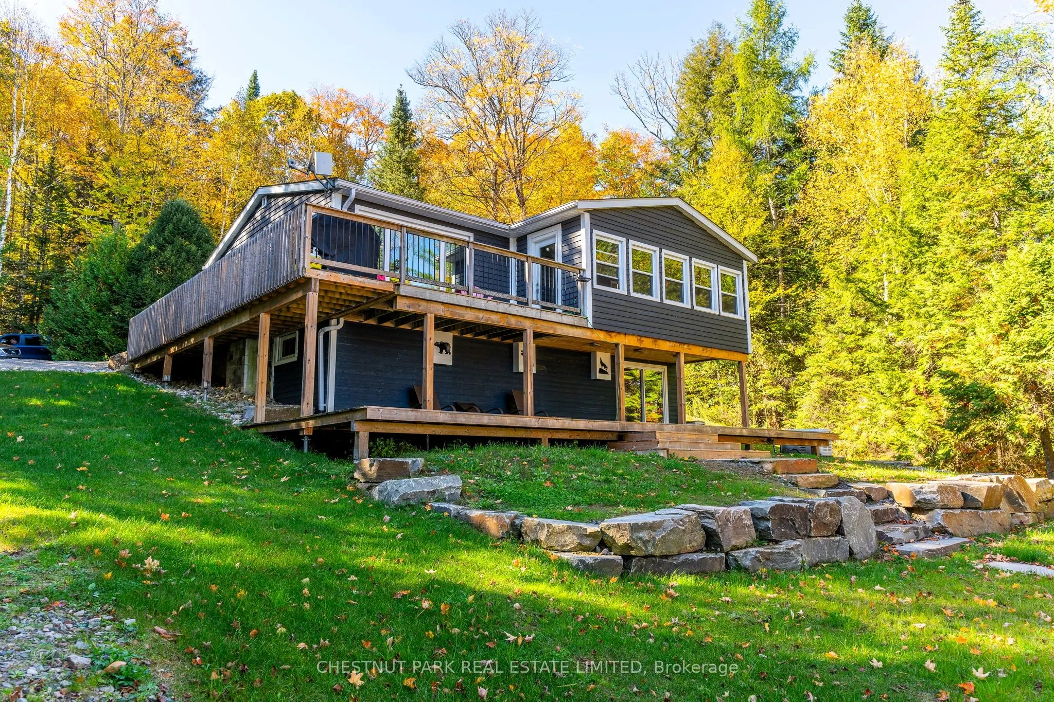 1060 Inawendawin Road