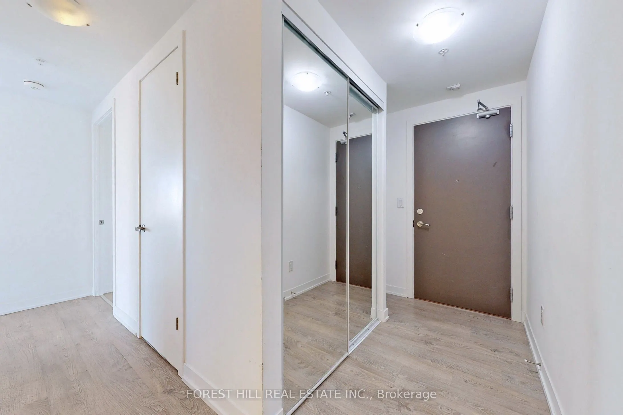 550 North Service Road, #307