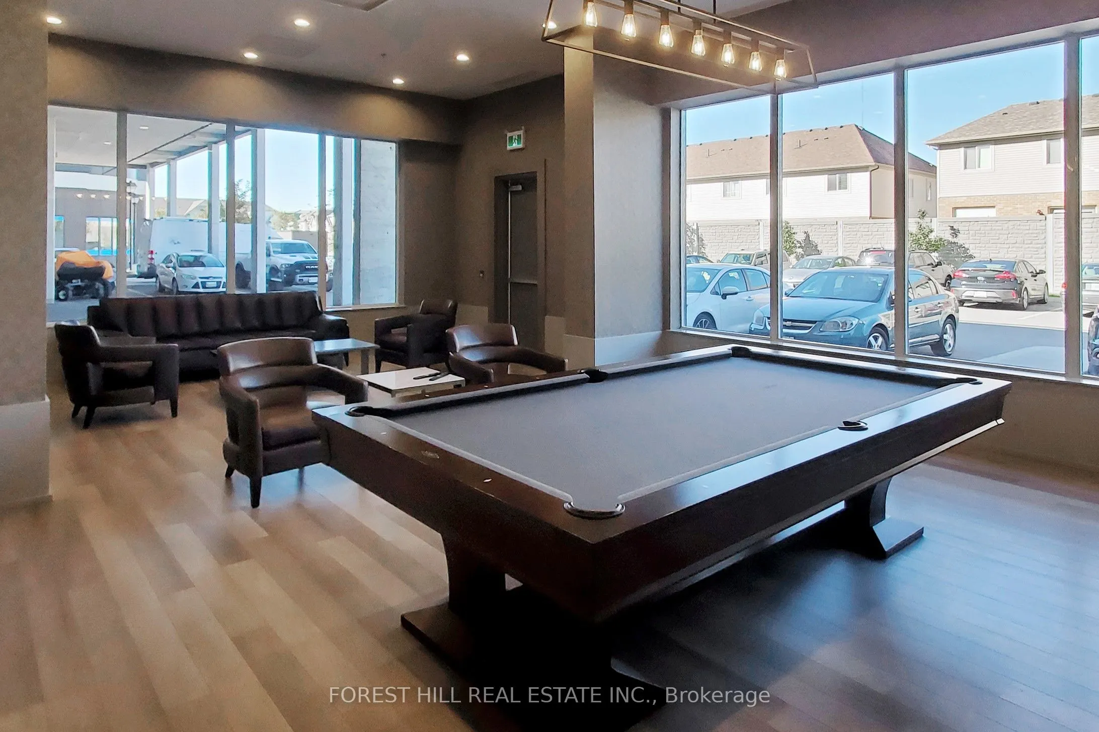 550 North Service Road, #307