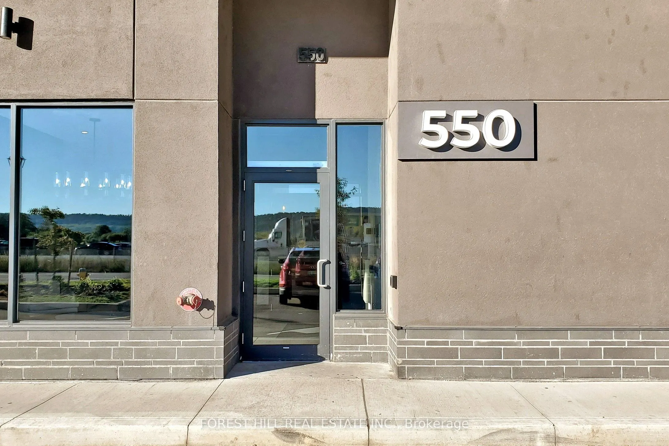 550 North Service Road, #307
