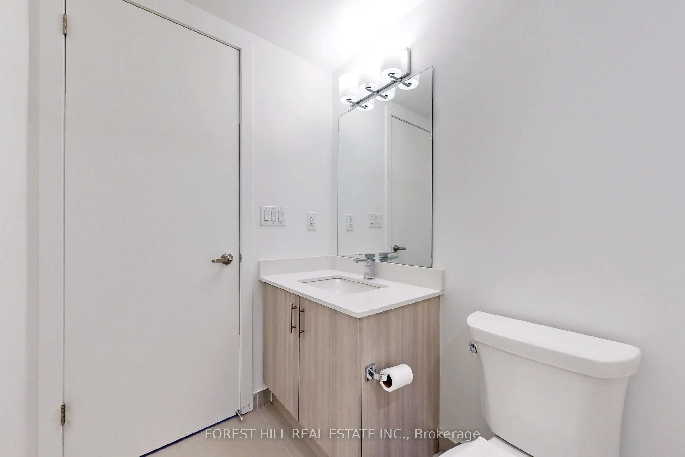 550 North Service Road, #307