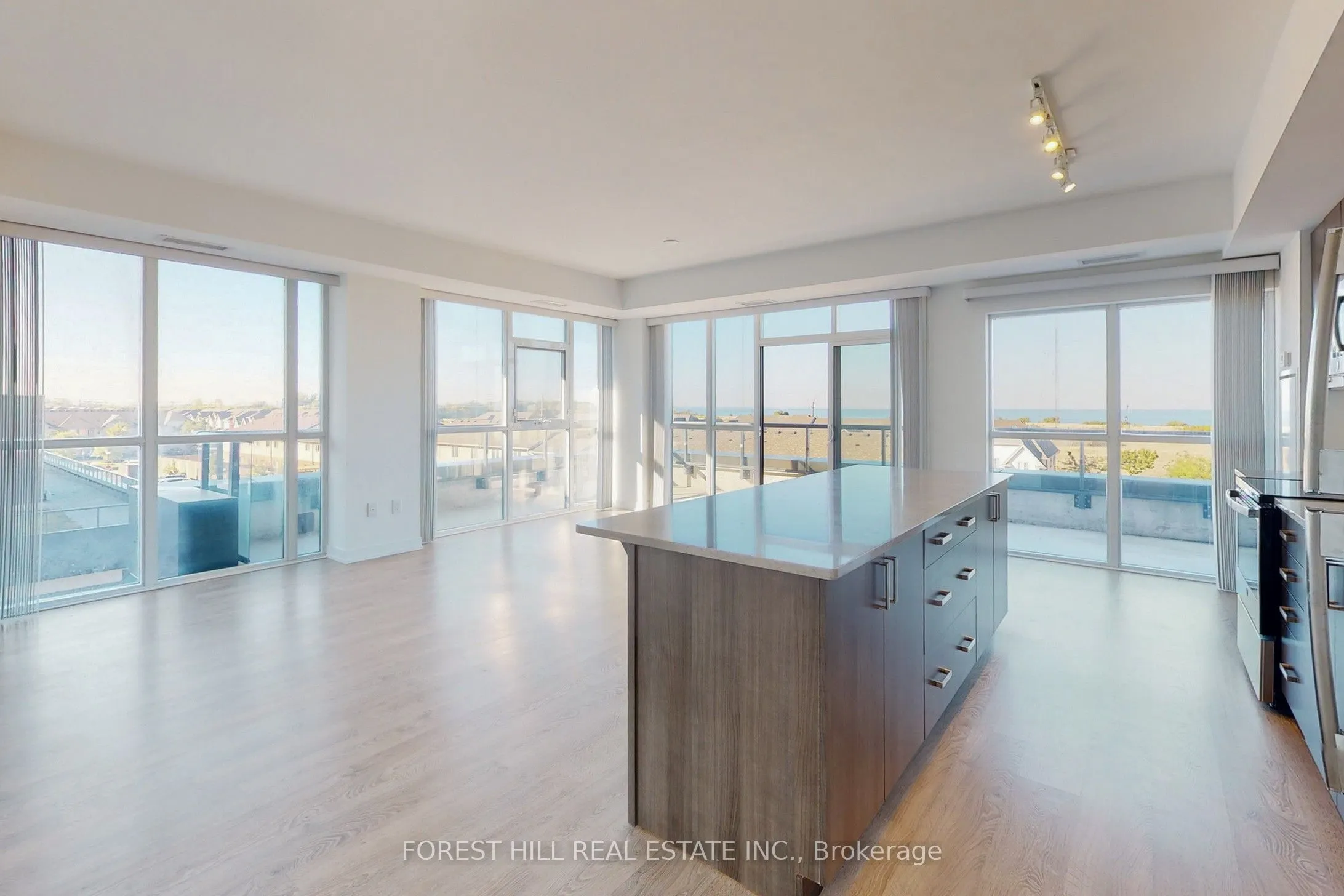550 North Service Road, #307
