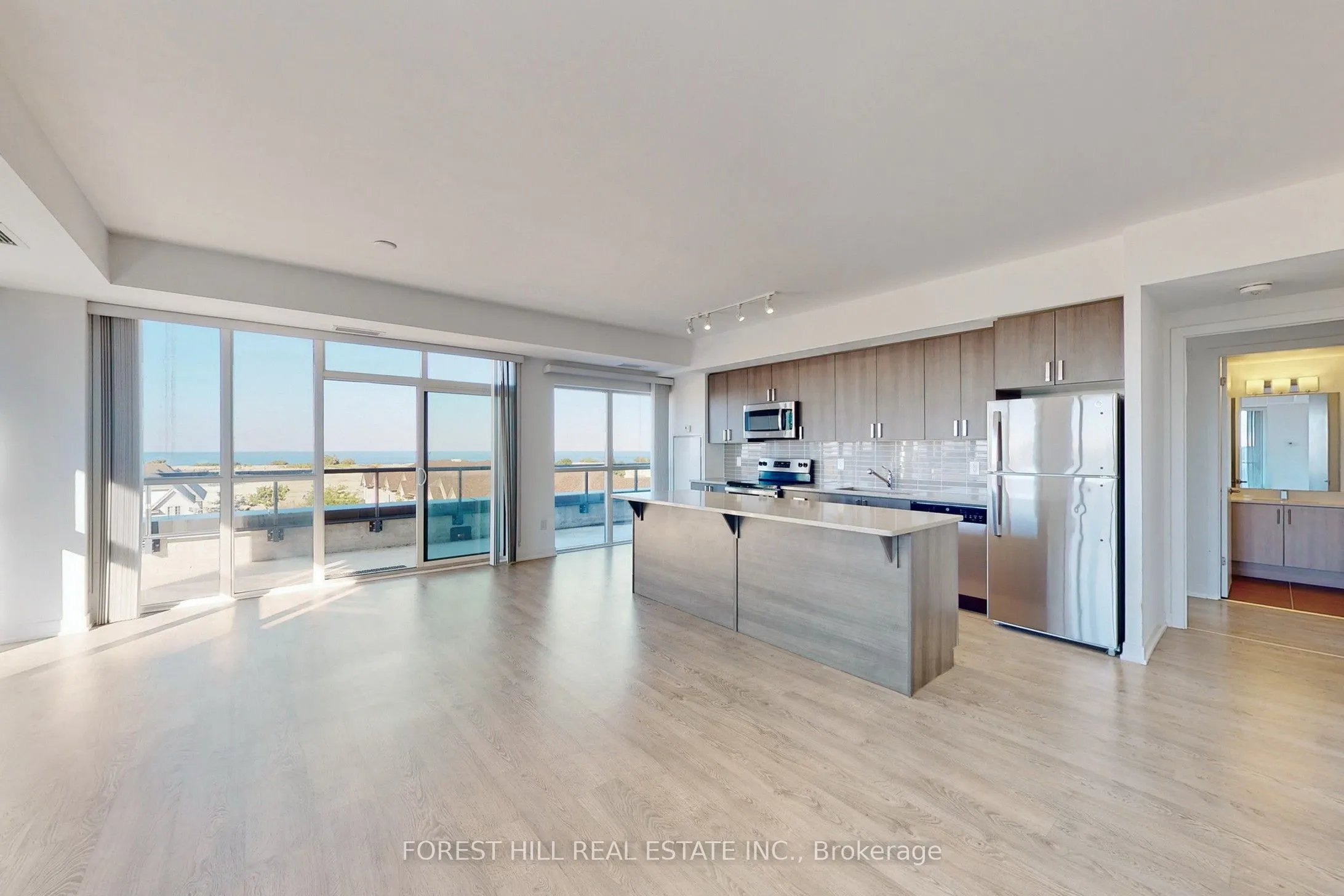 550 North Service Road, #307