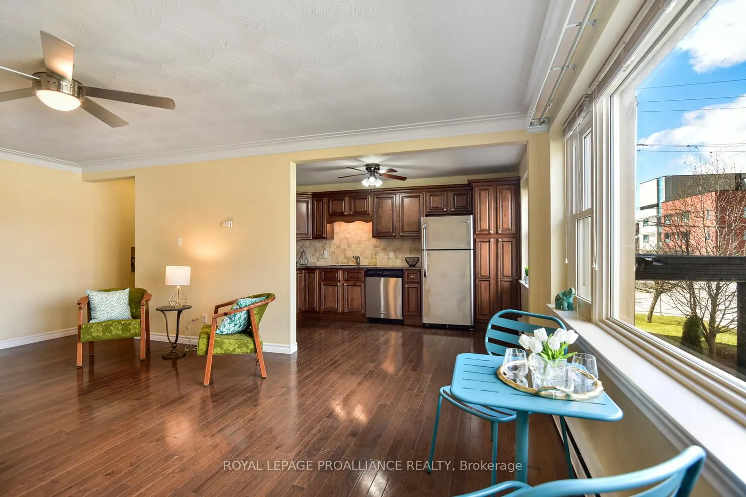 167 Pearl Street E, #11