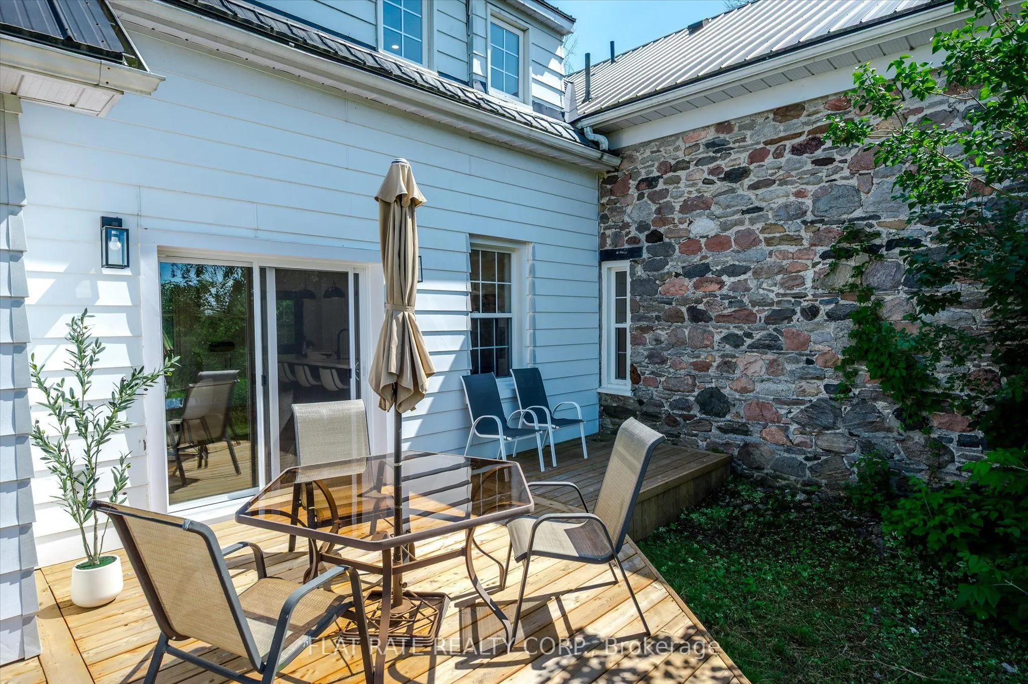 2284 LANCASTER Road