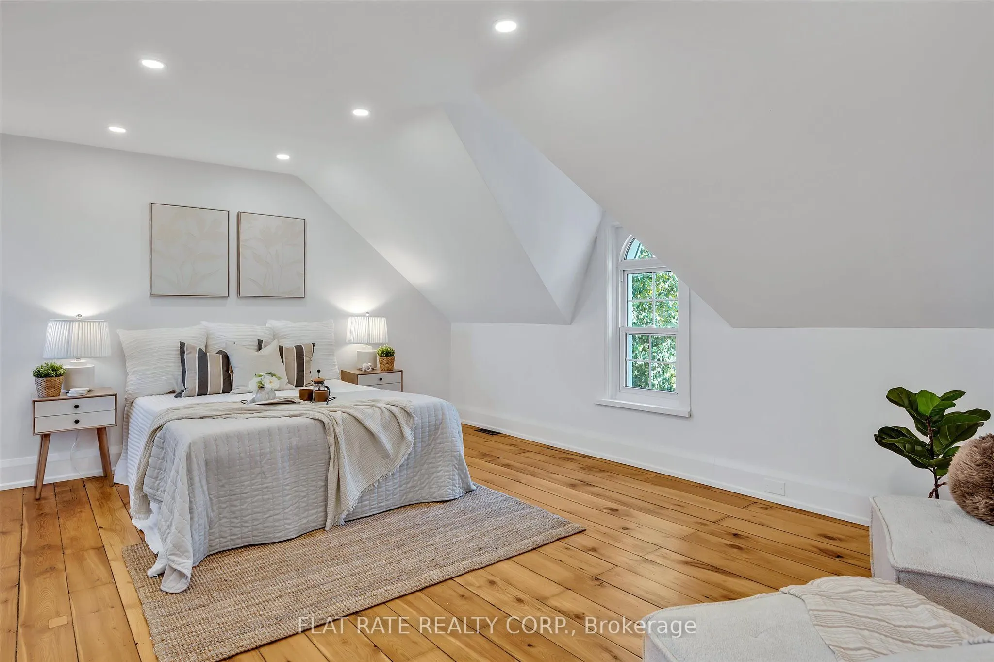 2284 LANCASTER Road