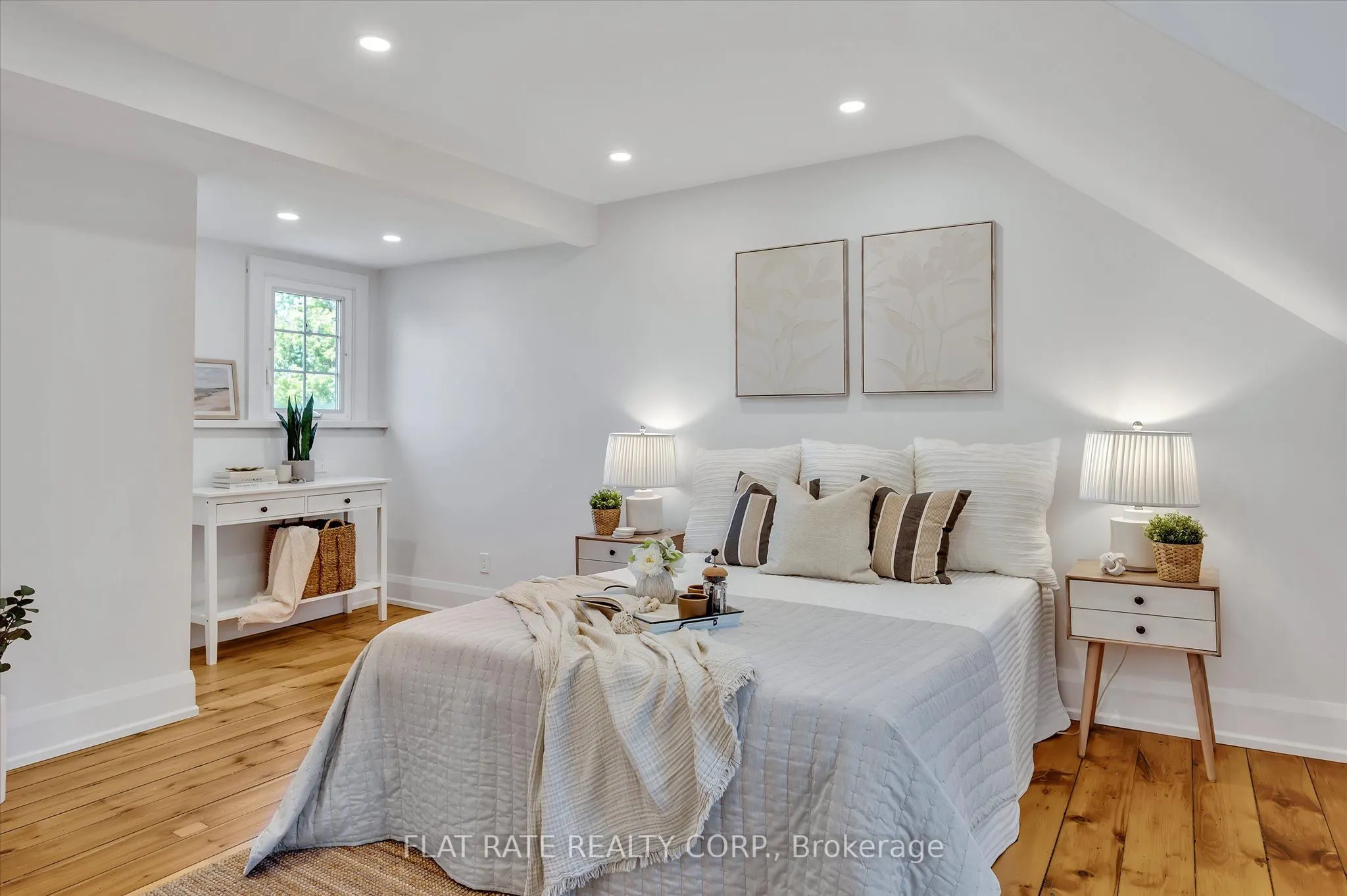 2284 LANCASTER Road