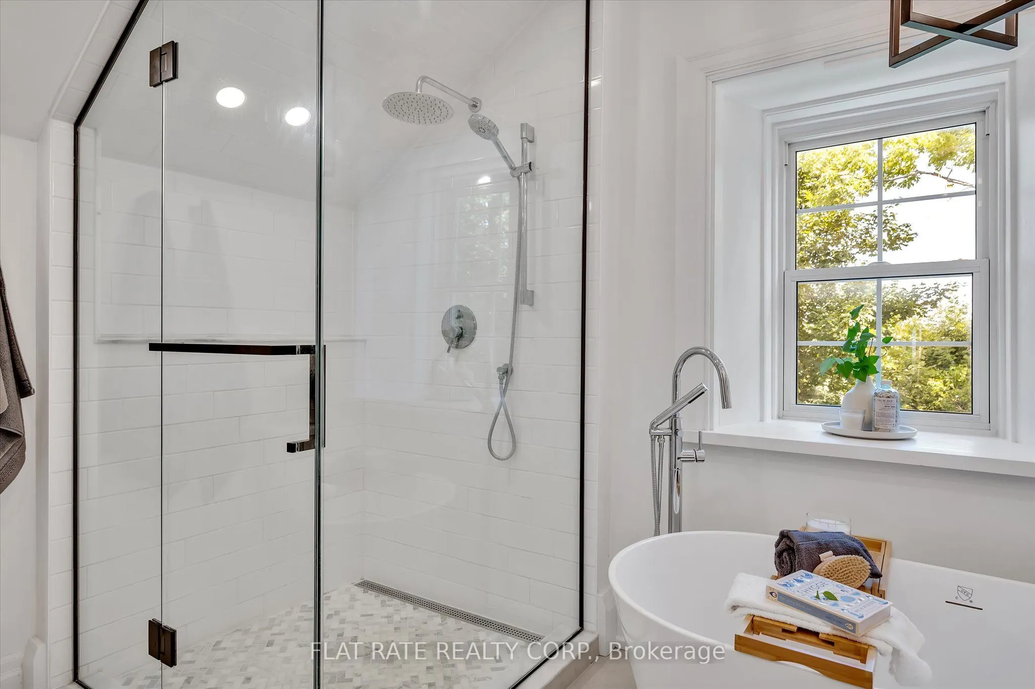 2284 LANCASTER Road