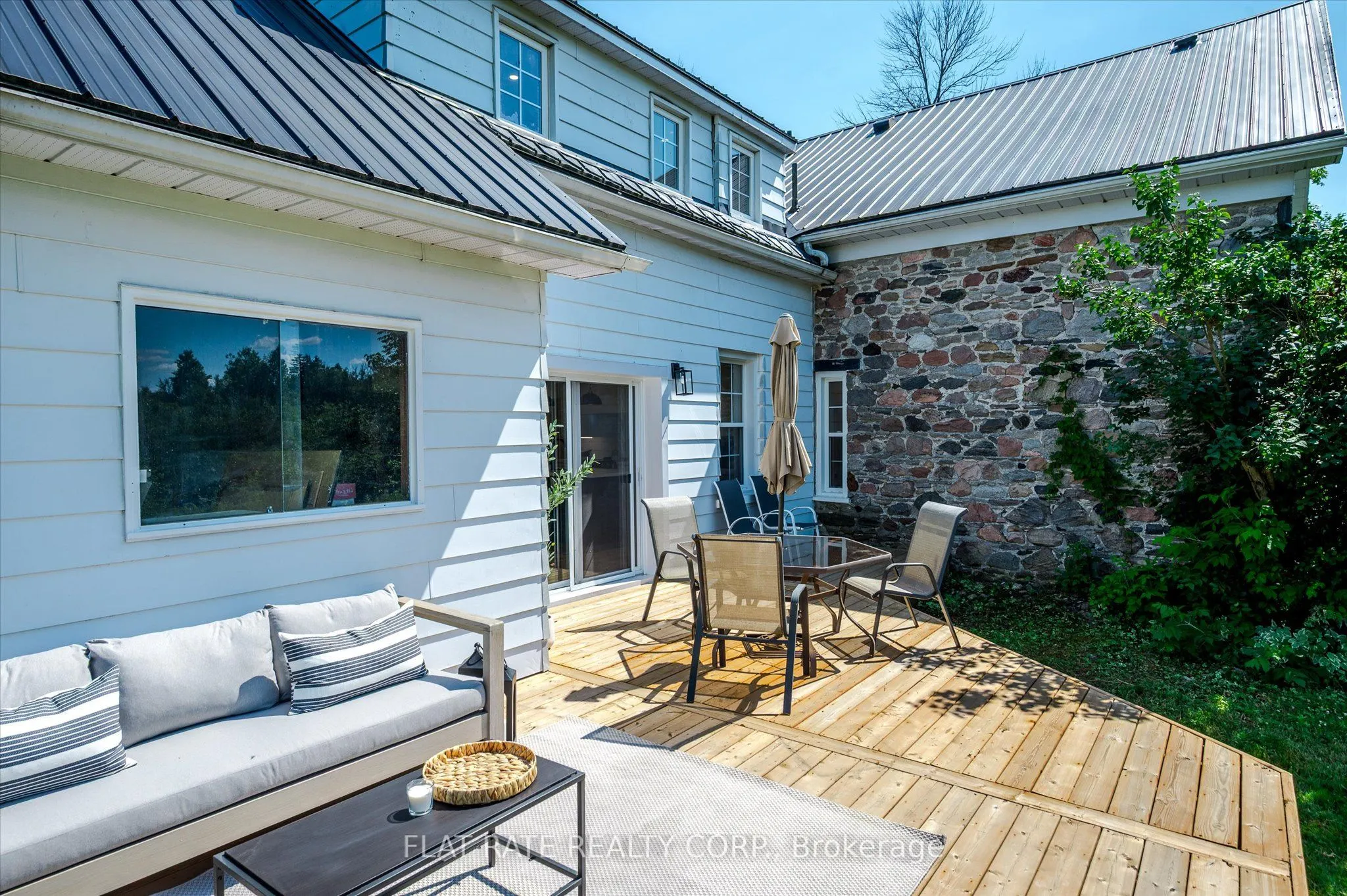 2284 LANCASTER Road