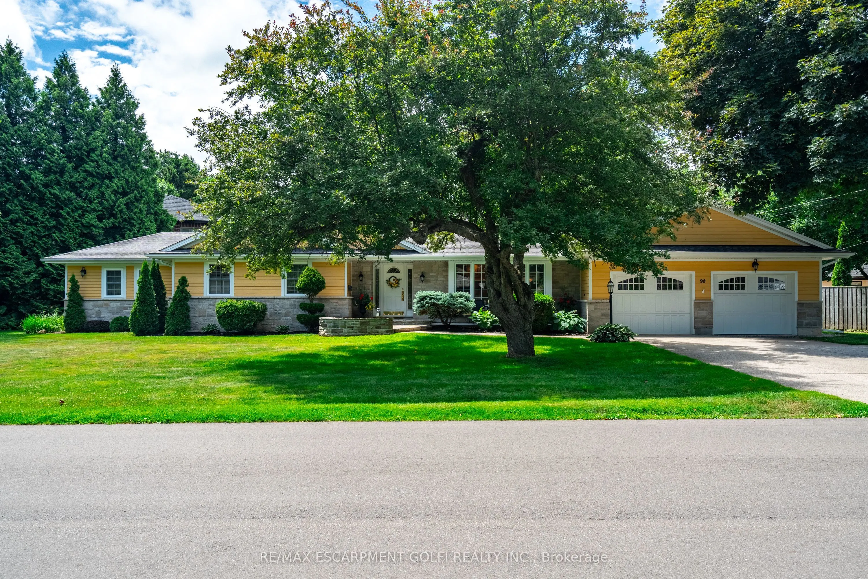 98 Hadley Drive