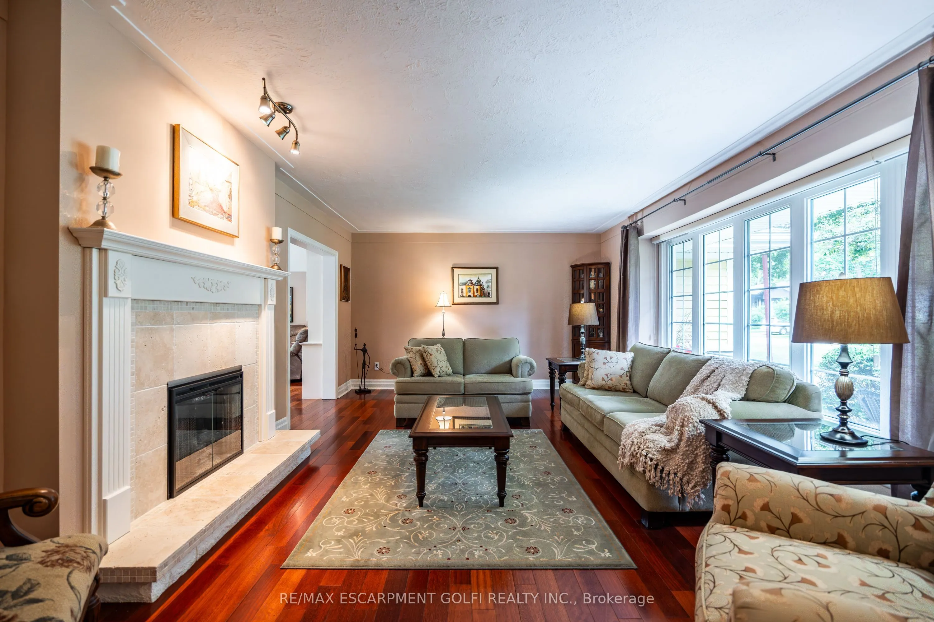 98 Hadley Drive