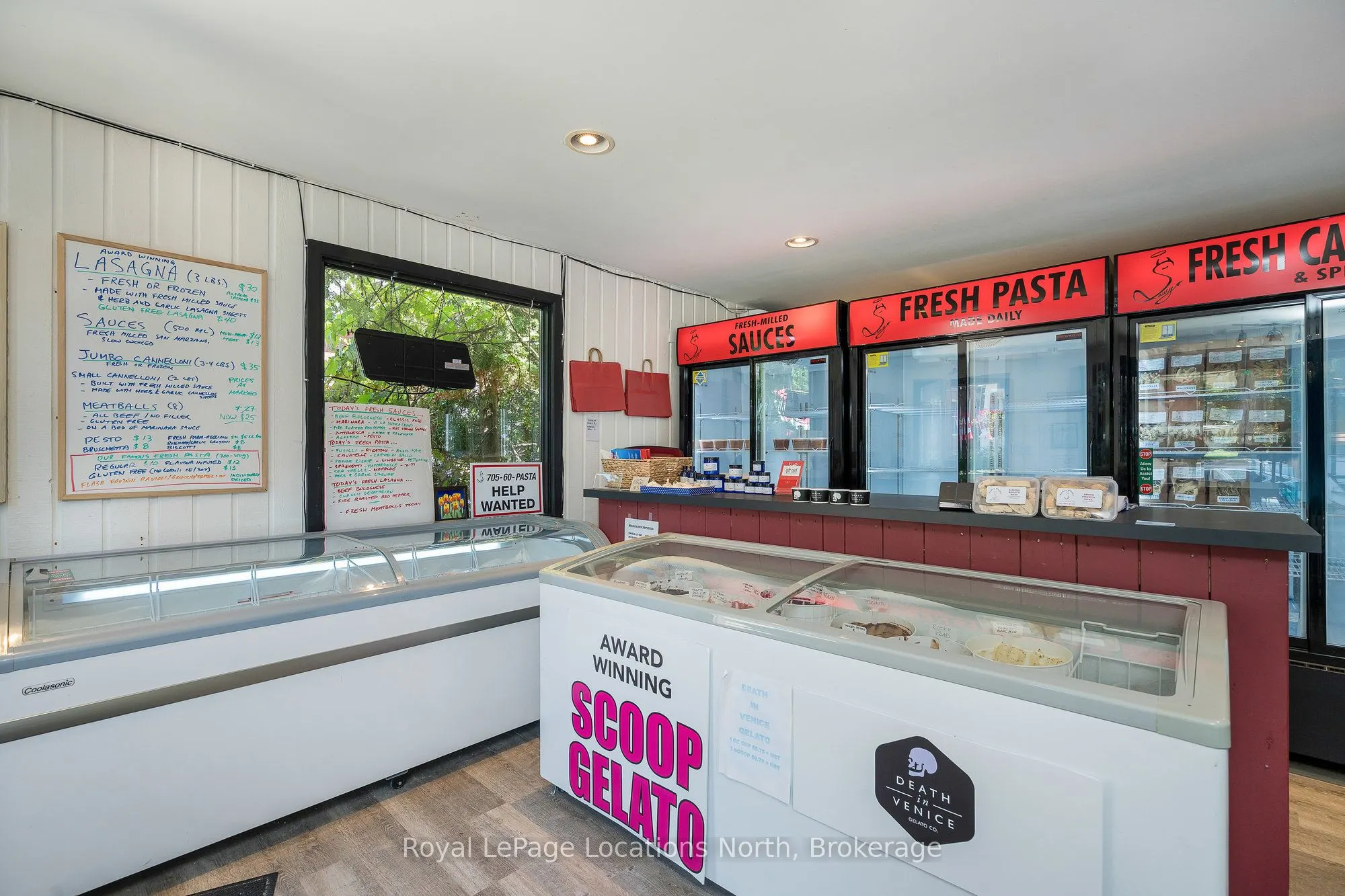 47A Bruce Street S
