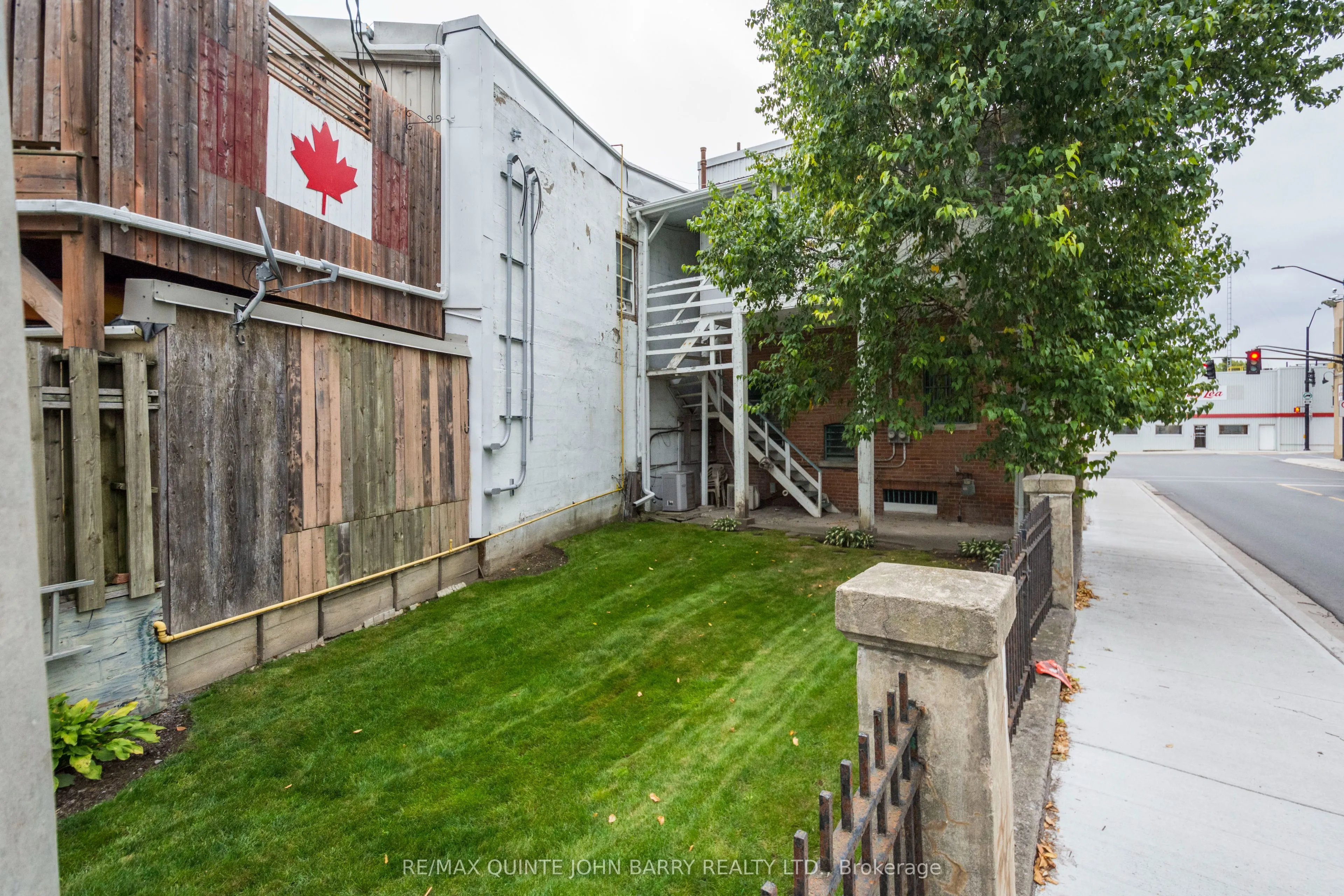 2 Mill Street