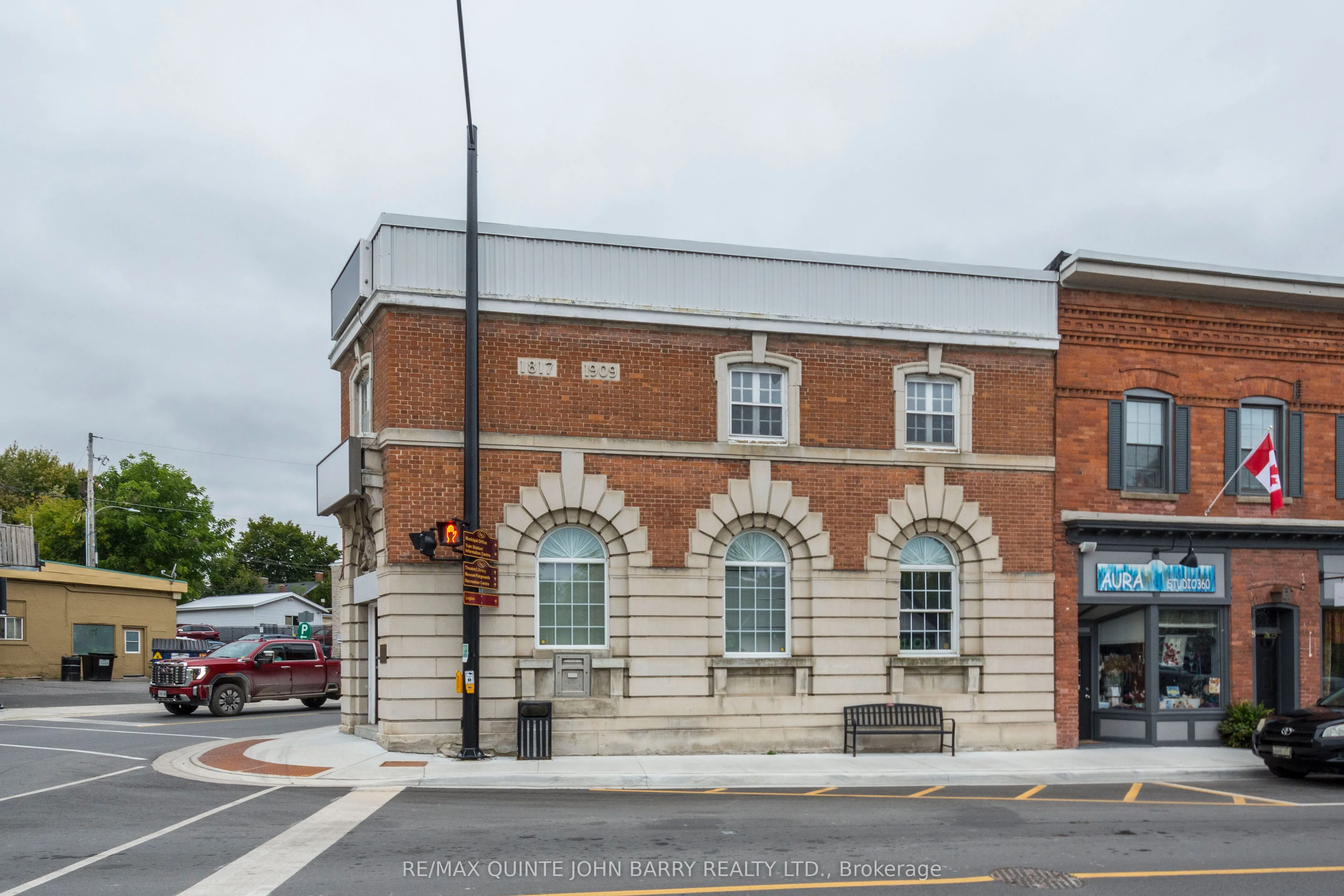 2 Mill Street