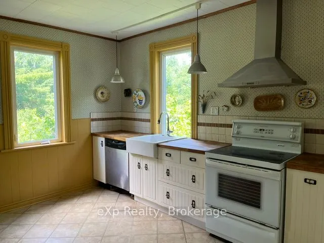 4558803 Concession 3B